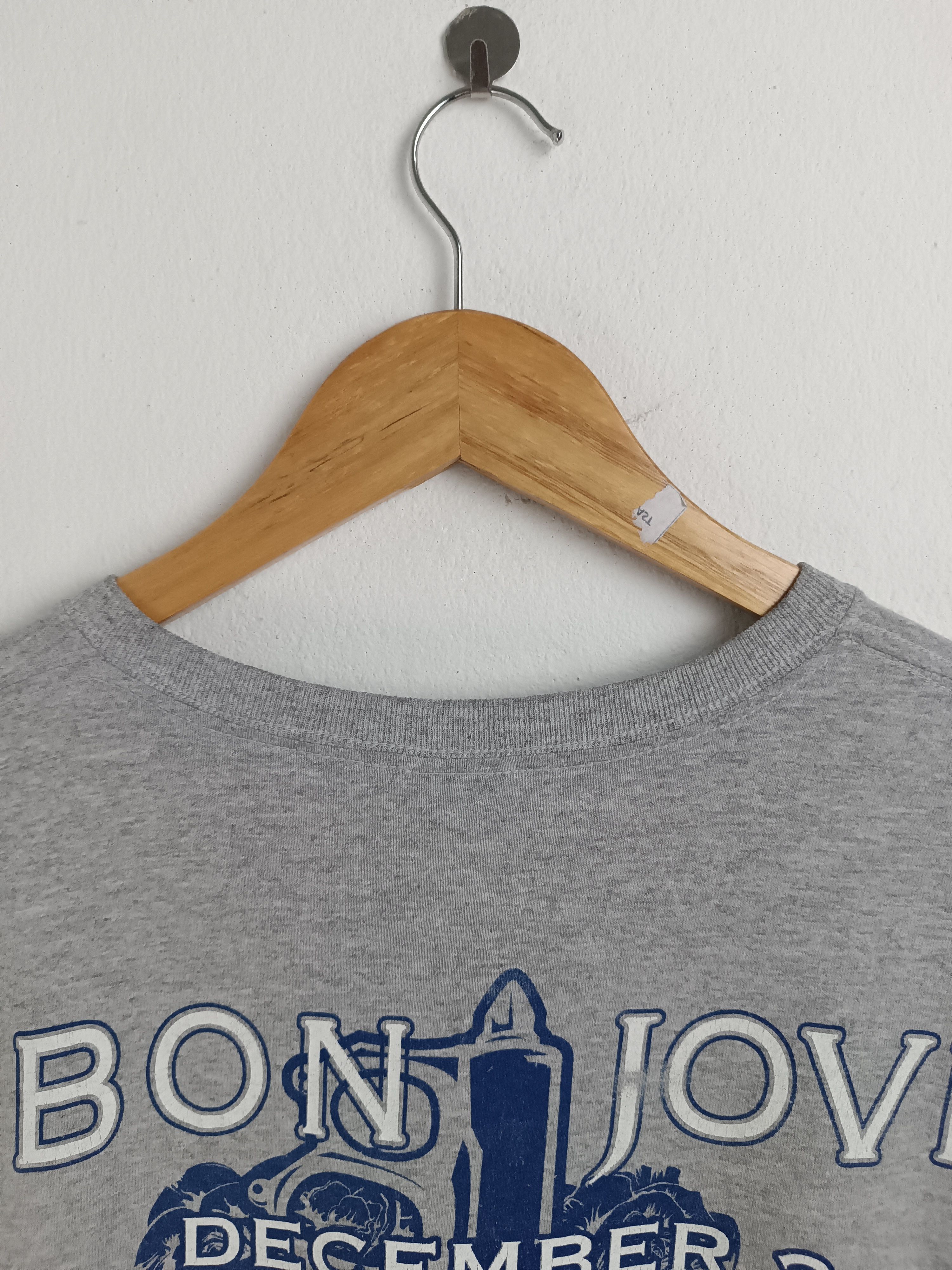 Band Tees VINTAGE 2013 BON JOVI JAPAN TOKYO TOUR u2 kiss scorpions Size US XL / EU 56 / 4 - 14 Thumbnail