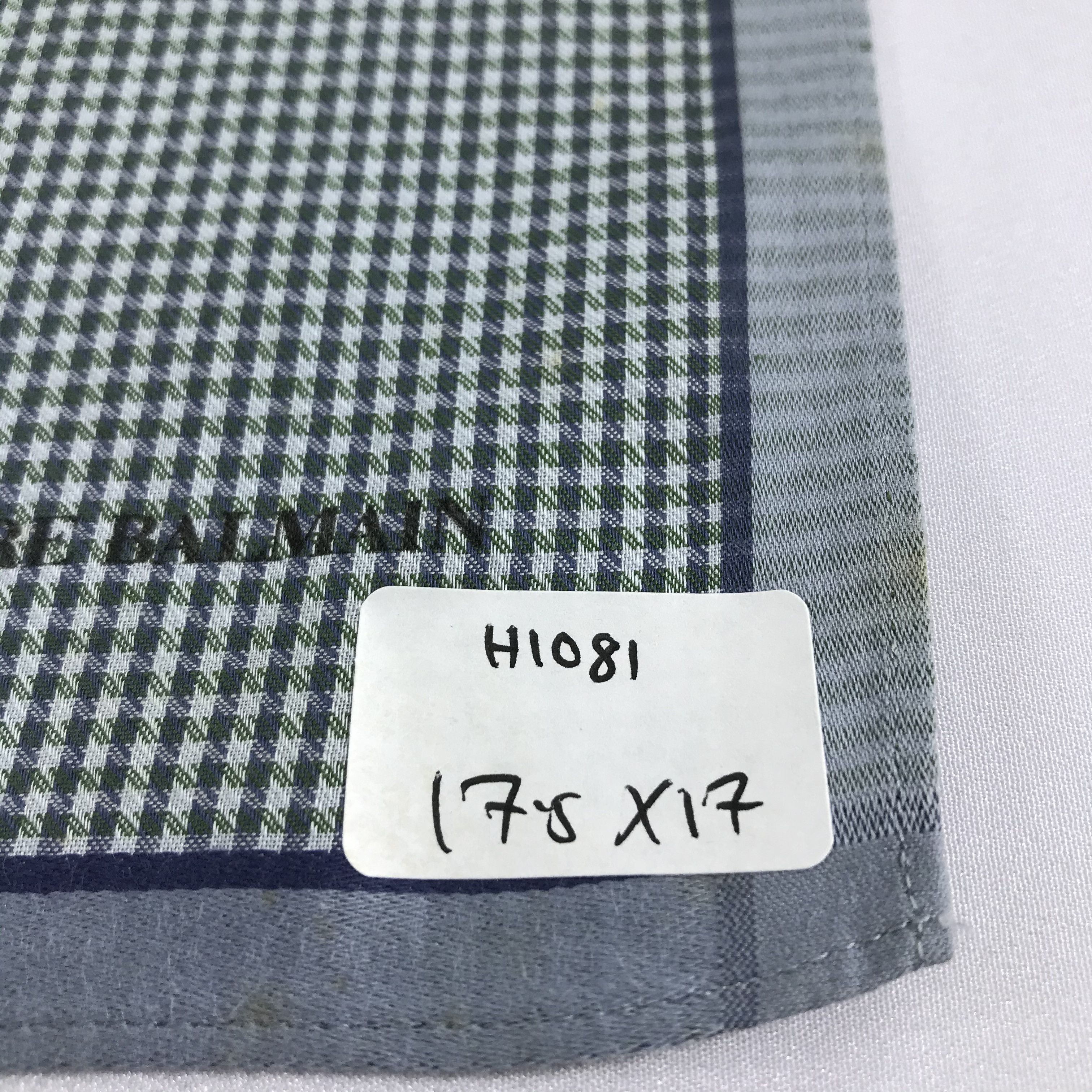 Pierre Balmain × Vintage Pierre Balmain Handkerchief Neckerchief Bandana H1081 Size ONE SIZE - 11 Thumbnail
