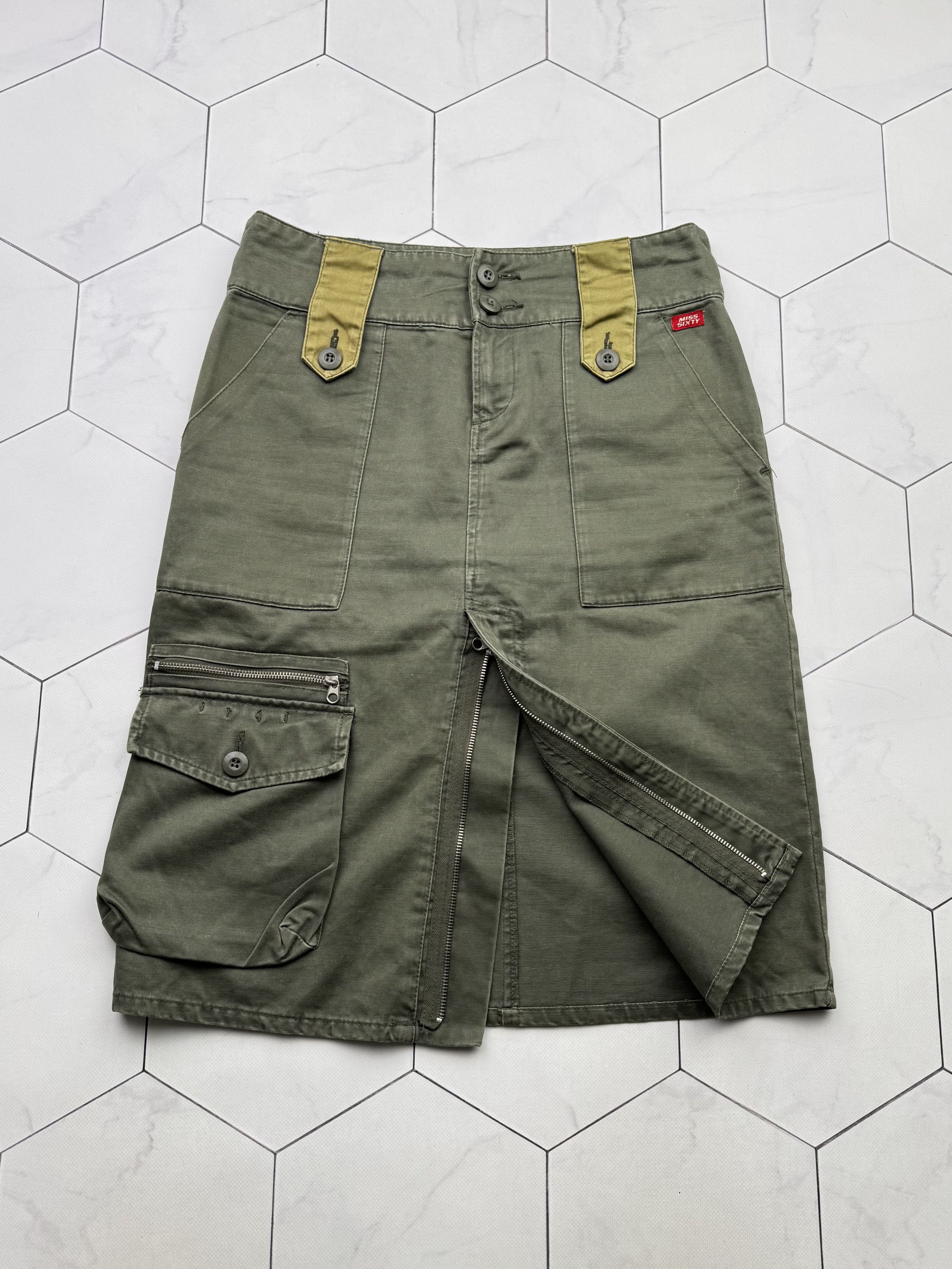 Miss Sixty Miss Sixty Vintage Cargo Skirt (B202) Size 28" / US 6 / IT 42 - 1 Thumbnail
