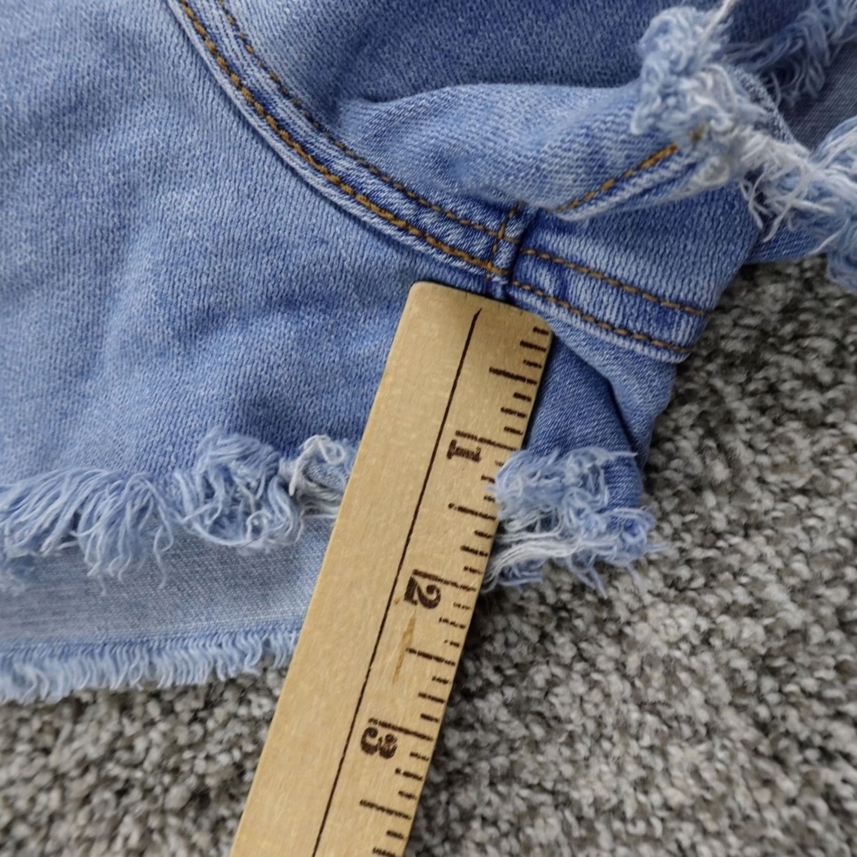 Levi's Levis Shorts Womens 28 Blue Denim Jean Cut Off High Rise Micro Booty Hot Pants Denim Shorts Jeans Cut Off Blue Size 28" / US 6 / IT 42 - 3 Thumbnail