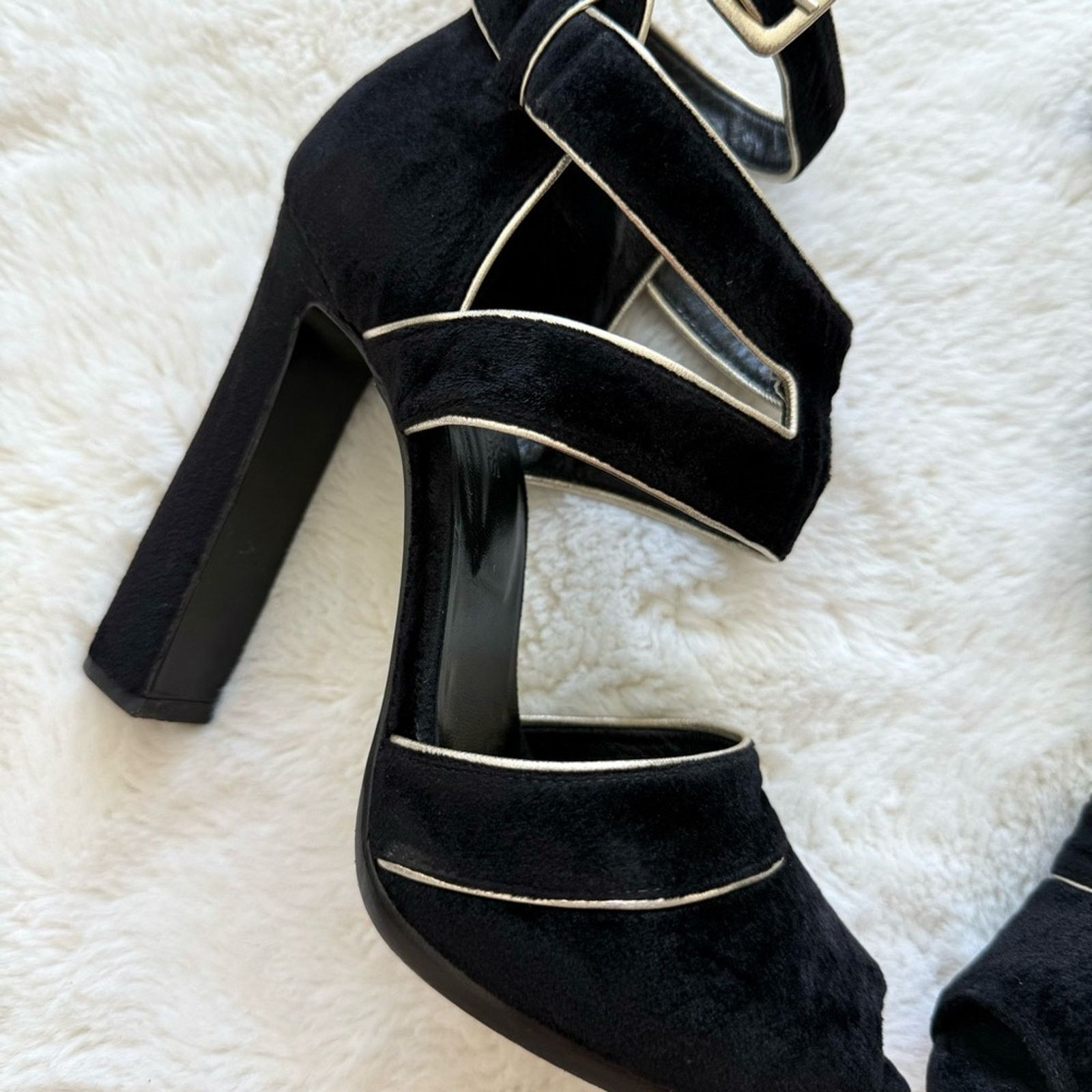Hermes HERMES Judith velvet shoes size 38 Authentic Retail 1350$ Size US 8 / IT 38 - 3 Thumbnail