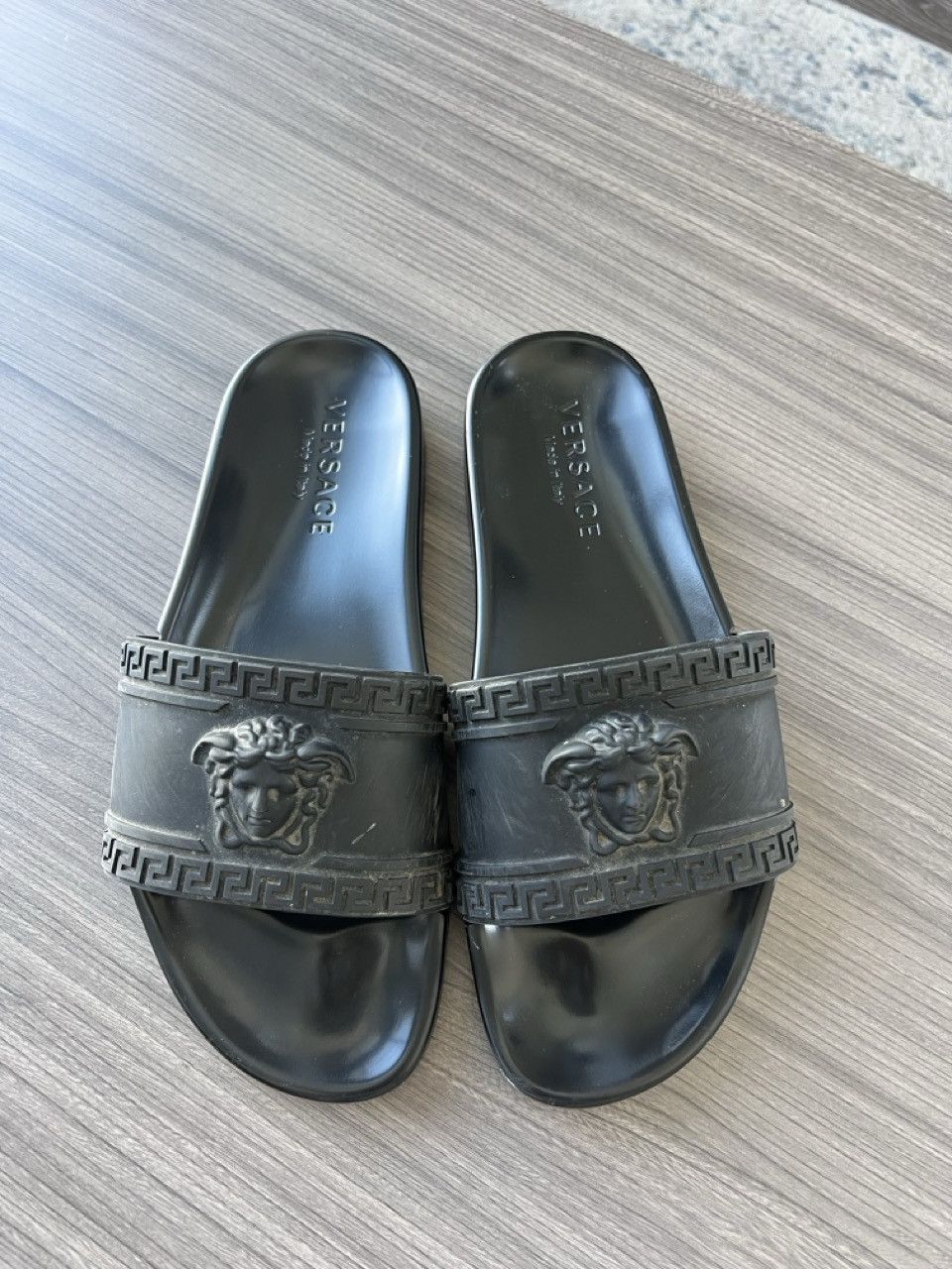 Versace Versace Men's Medusa Pool Slides Size US 9 / EU 42 - 2 Thumbnail
