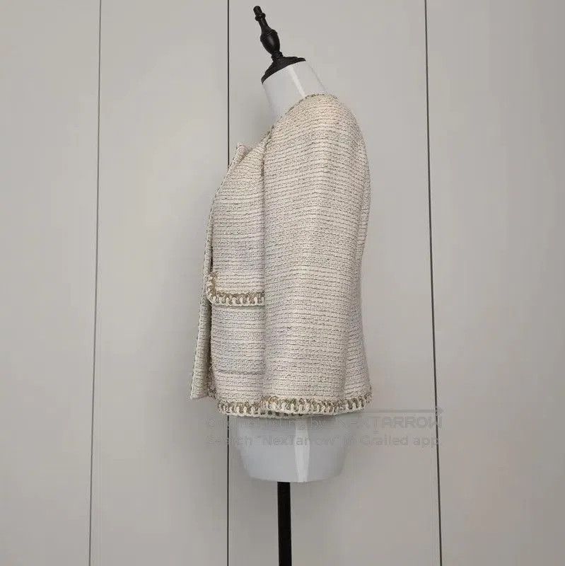 Chanel Chanel Beige Cotton Tweed Round Neck Jacket . Size S / US 4 / IT 40 - 4 Thumbnail