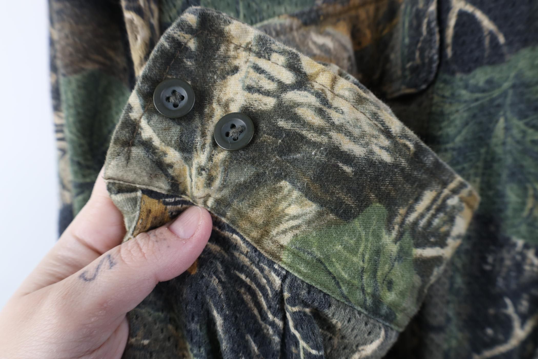 Cabelas Vintage Cabelas Mesh Hunting Collared Button Shirt Size US XL / EU 56 / 4 - 8 Thumbnail