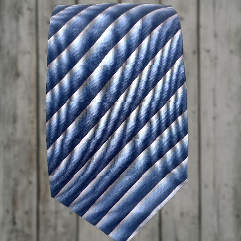 John Varvatos John Varvatos Tie Blue Gray Fade Silk Stripes Business USA Luxury Preppy Design - Designer Men’s Classic Silk Tie Size ONE SIZE - 1 Thumbnail