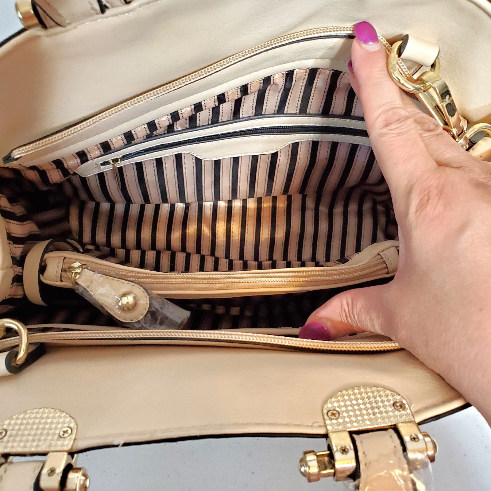 Designer Isabelle Patent Vegan Leather Faux Croc Dome Satchel Size ONE SIZE - 5 Thumbnail