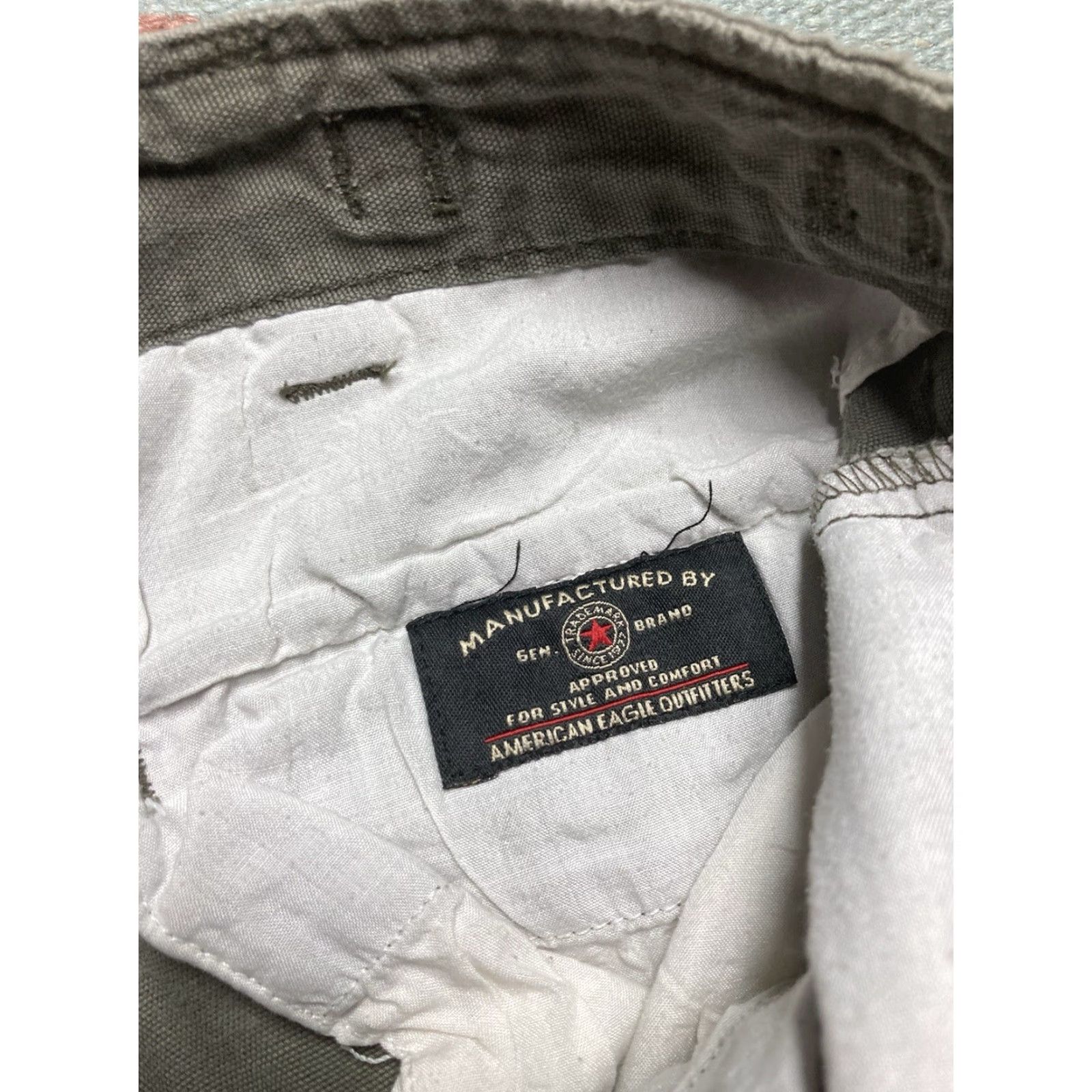 American Eagle Outfitters VINTAGE American Eagle Outfitters Cargo Shorts Men 33 Green Army Baggy Wide Leg 8.5 Inseam 19.5 Outseam 12.75 Leg Opening 12.75 90s Y2K Size US 33 - 7 Thumbnail