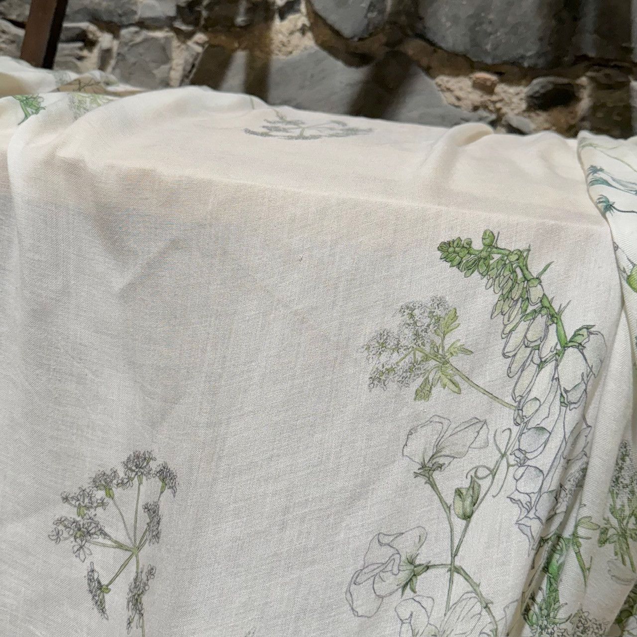 Alexander McQueen Alexander McQueen Ivory Green Floral Lily Skull Stole Scarf Size ONE SIZE - 5 Thumbnail