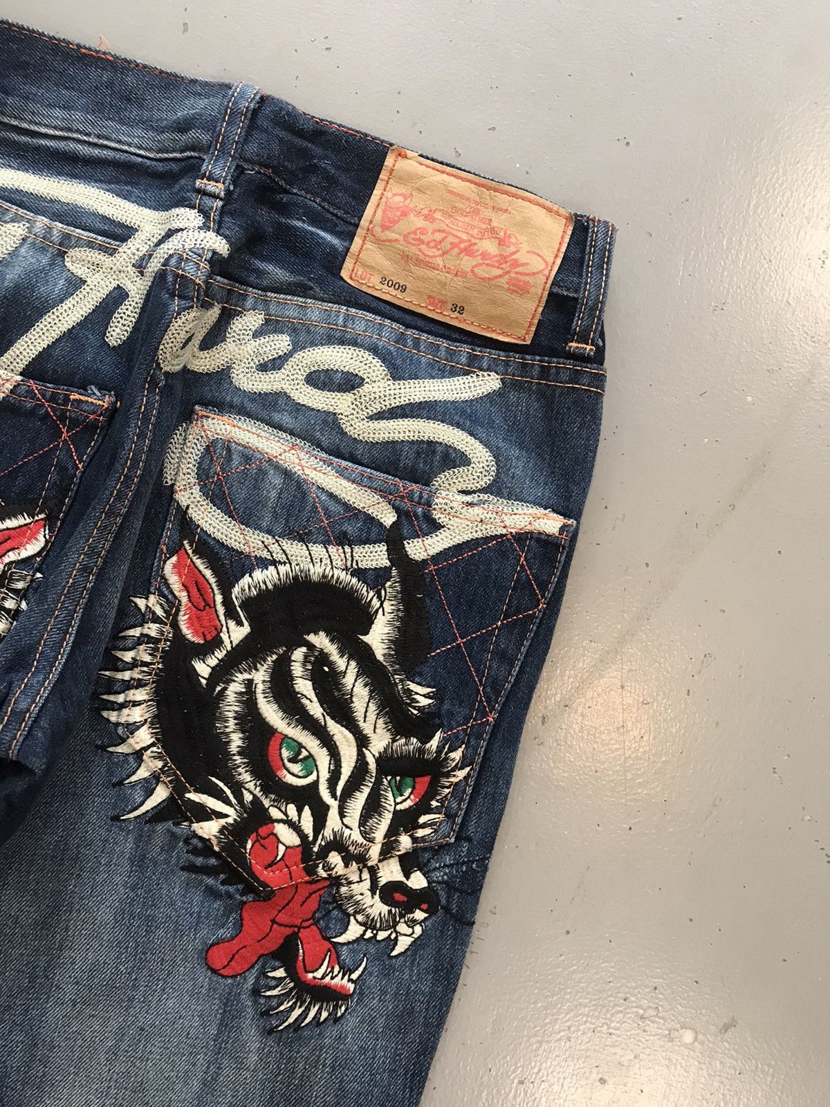 Ed Hardy × Vintage Vintage Edhardy wolf 🐺 face embroidered denim Size 28" / US 6 / IT 42 - 9 Thumbnail