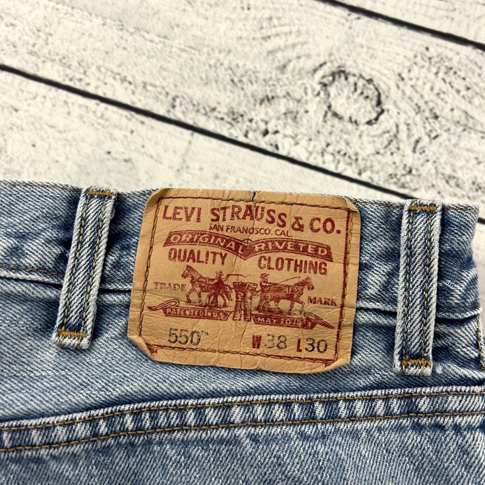 Levi's VTG Levi's 550 Relaxed Fit Light Wash Denim Blue Jeans Men's 38x30 Jeans Relaxed Mens 550 Blue Light Wash Denim Size US 38 / EU 54 - 3 Thumbnail