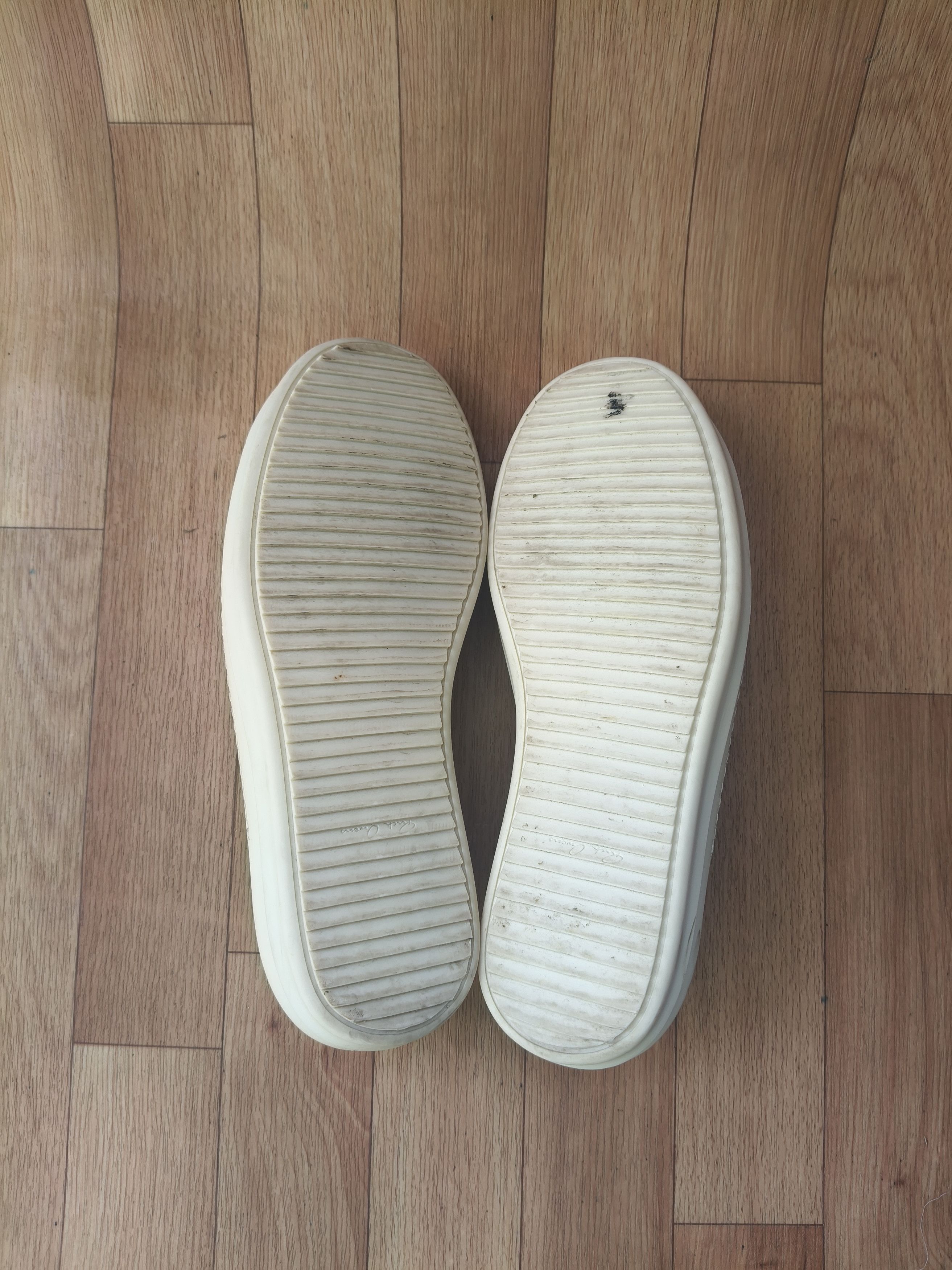 Rick Owens Rick Owens tan suede mainline boat Size US 10 / EU 43 - 16 Thumbnail
