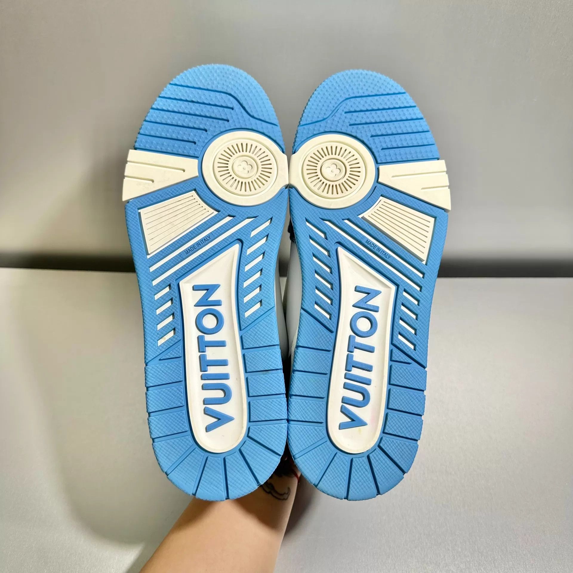 Louis Vuitton LV Trainer White Blue Velcro 7/41 Mint Size US 8 / EU 41 - 7 Thumbnail