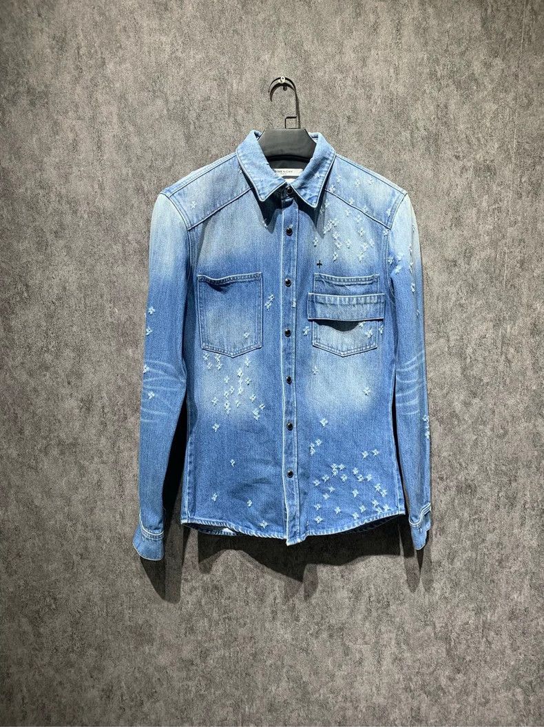 Givenchy Givenchy Classic Distressed Denim Jacket 2506-Nextarrow Size US S / EU 44-46 / 1 - 1 Thumbnail