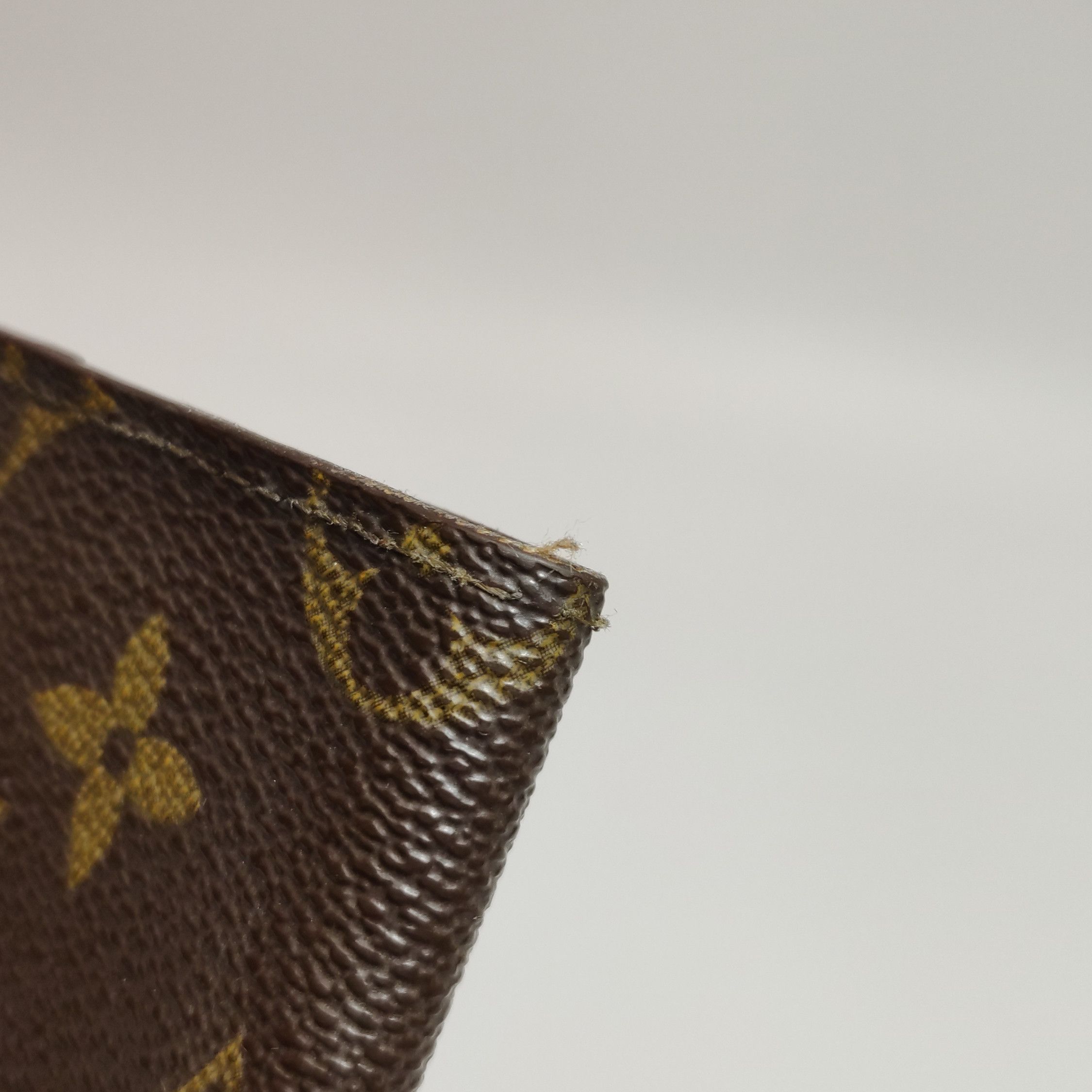 Louis Vuitton Louis Vuitton (LV) Monogram Printed Vintage Notebook Cover Size ONE SIZE - 8 Thumbnail