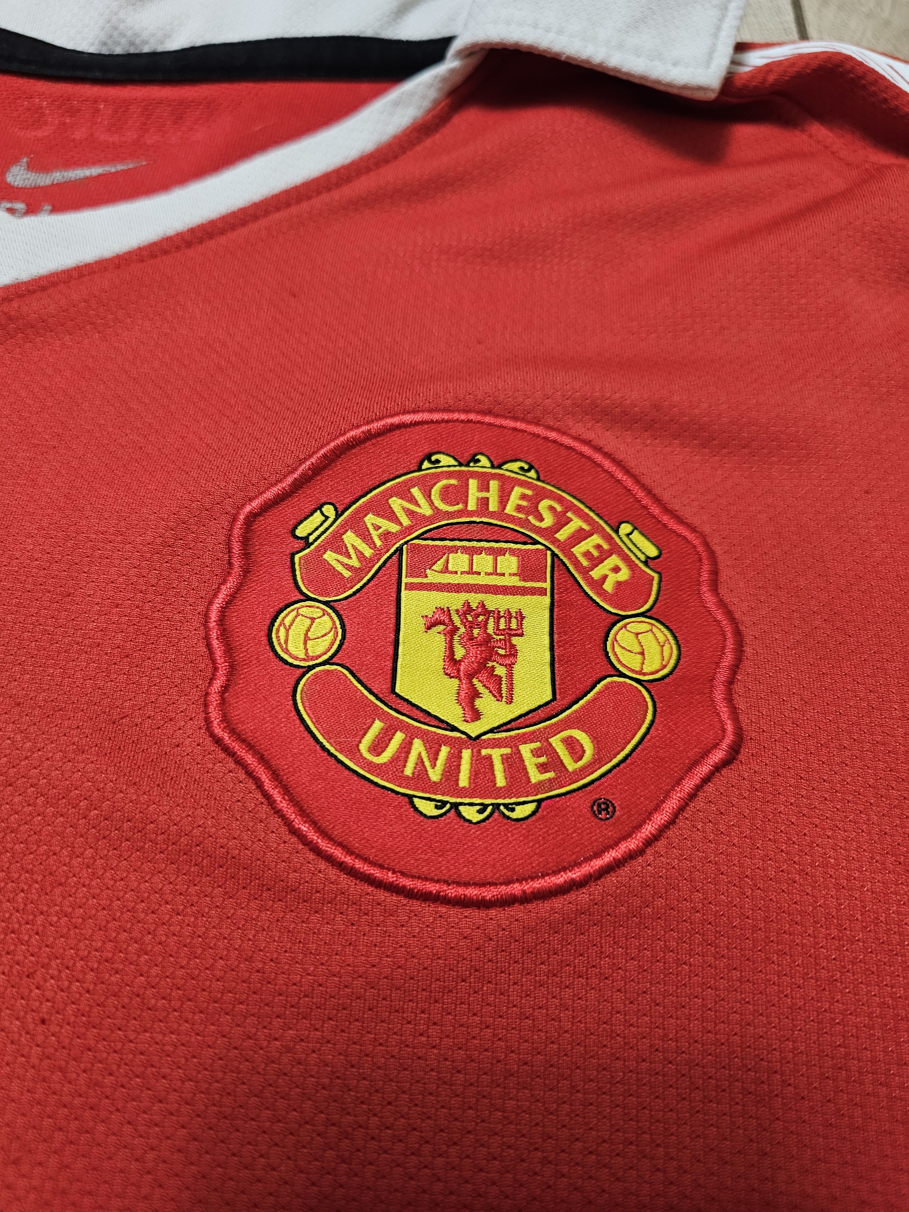 Nike MANCHESTER UNITED 2010 2011 HOME FOOTBALL SOCCER JERSEY Size US S / EU 44-46 / 1 - 4 Thumbnail