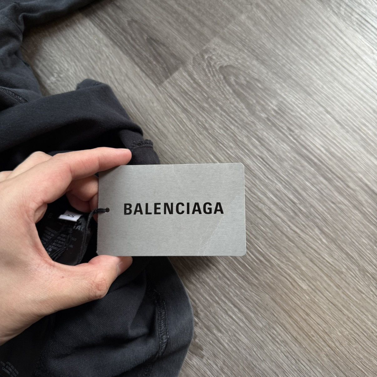 Balenciaga Balenciaga Maison Distressed T-shirt *XS Size US XS / EU 42 / 0 - 6 Thumbnail