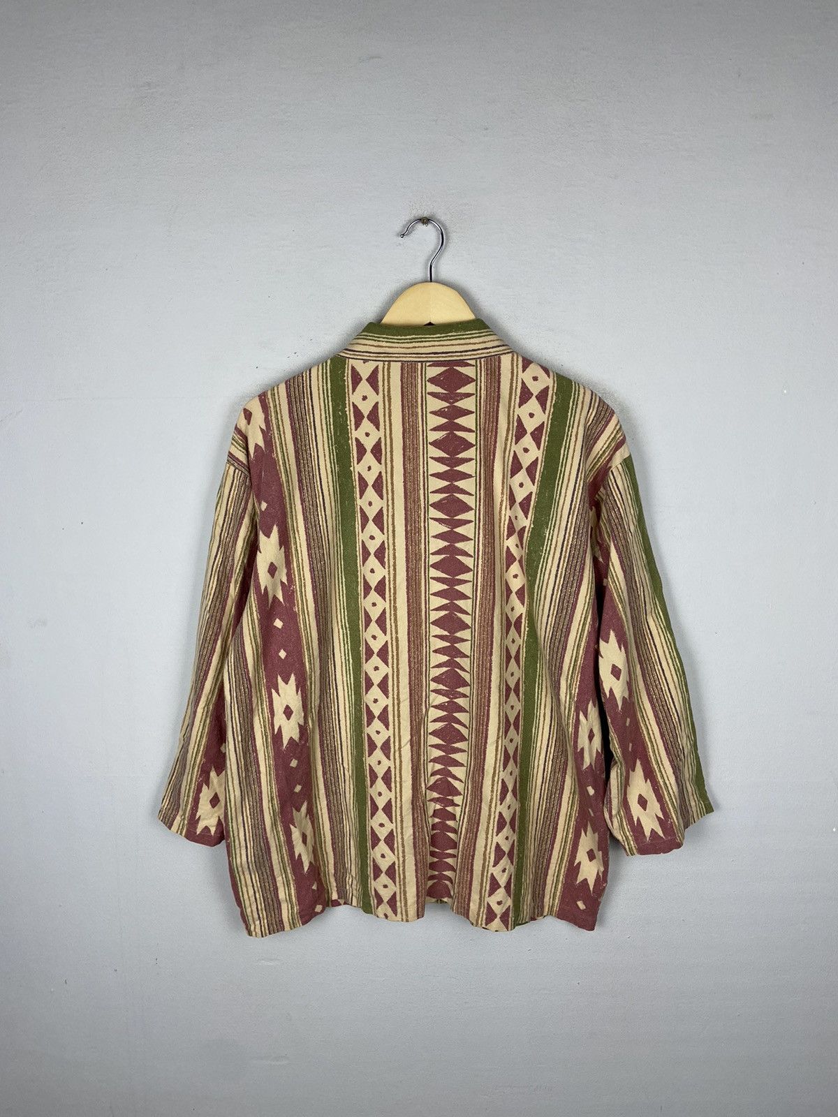 Vintage VINTAGE ELLE CHANTE NATIVE NAVAJO SOUTHWEST PATTERN SHIRT Size US L / EU 52-54 / 3 - 6 Thumbnail