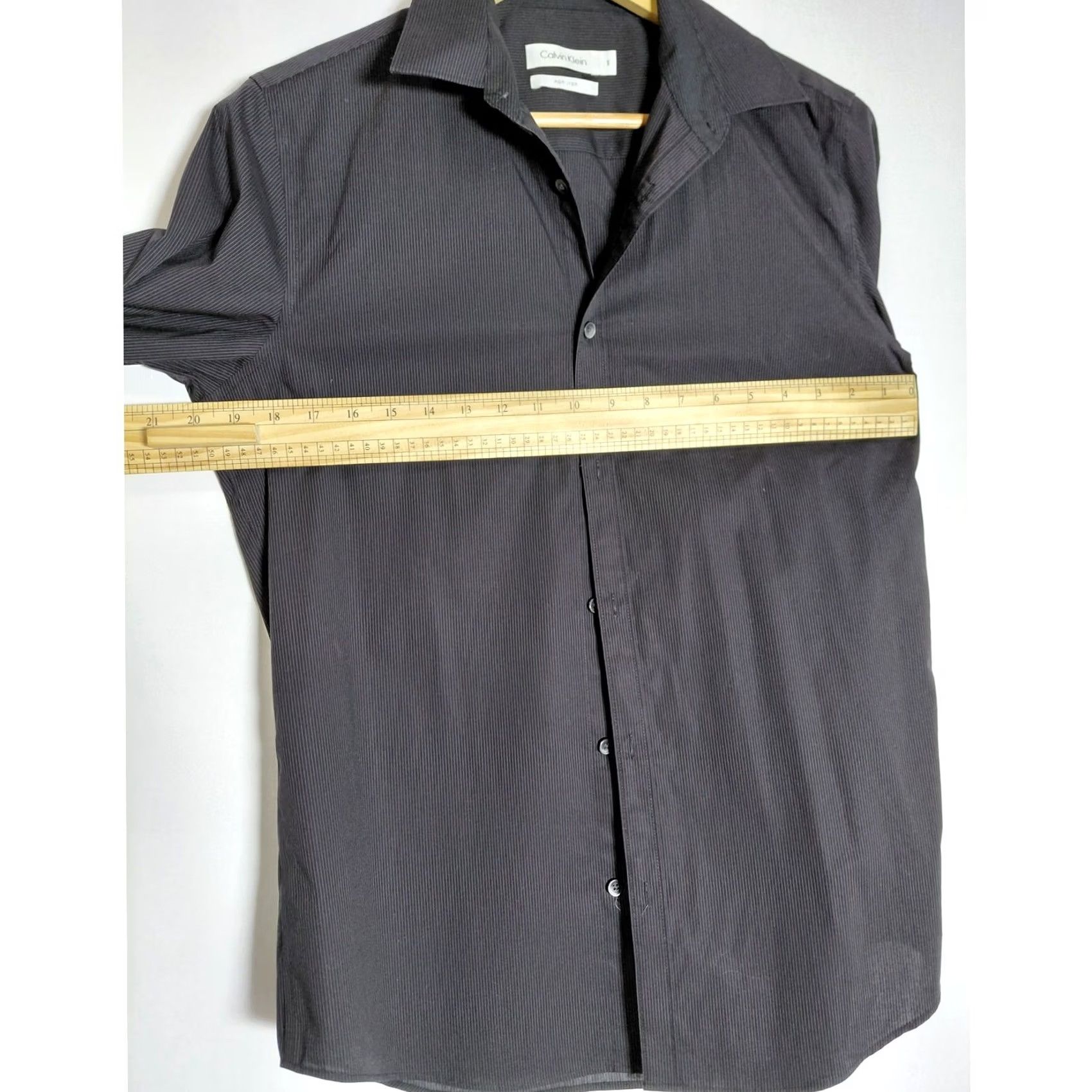Calvin Klein Calvin Klein Non Iron Button-Up Shirt Gray Solid Knit Long Sleeve Men S Garment Care Easy Care Stretch Regular Cotton Spandex Size US S / EU 44-46 / 1 - 7 Thumbnail