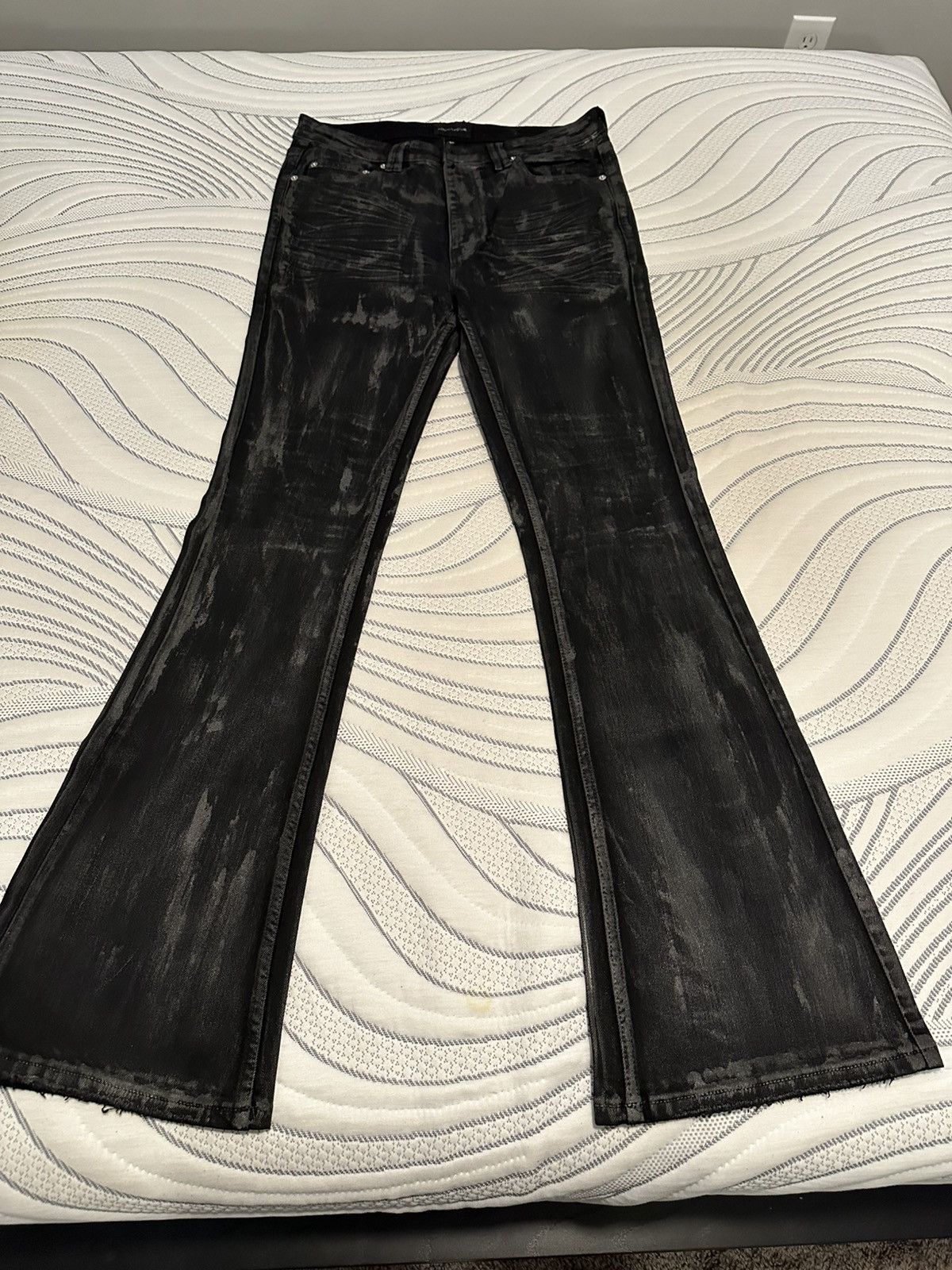Other Black Flared Denim Size US 34 / EU 50 - 1 Thumbnail