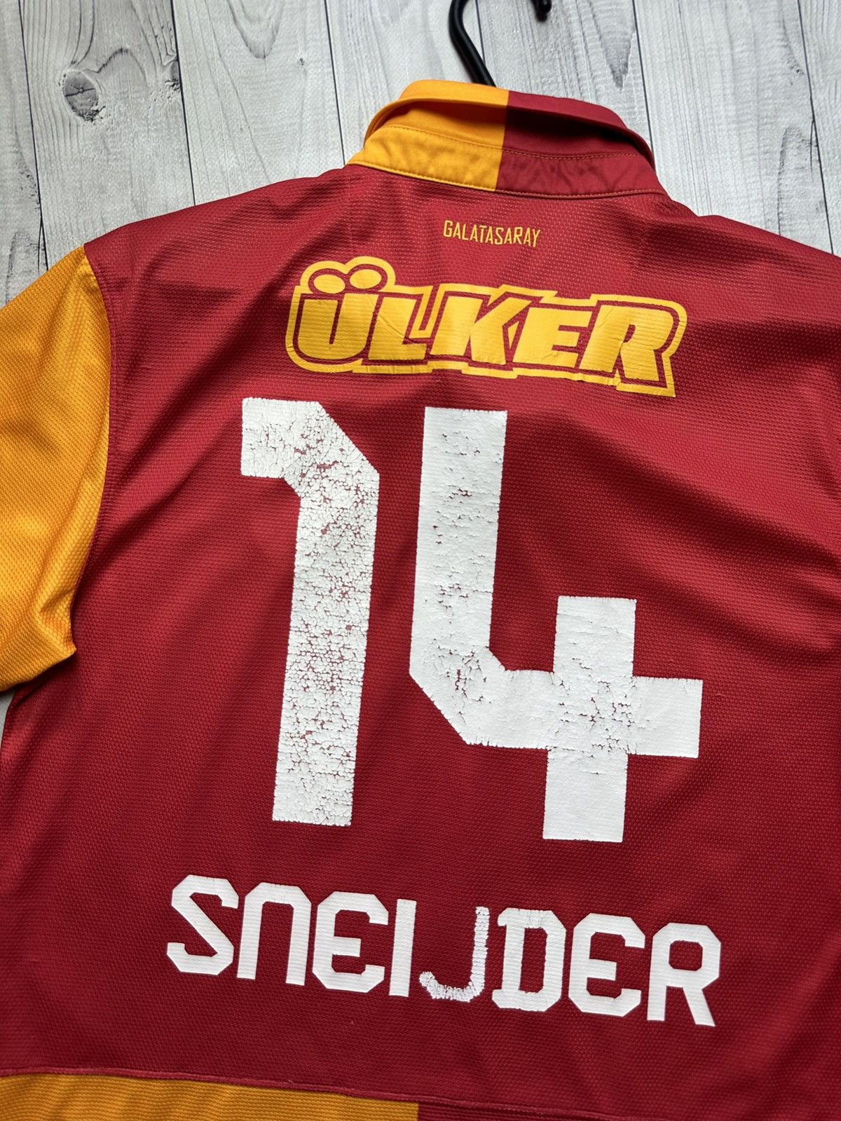 Nike × Vintage Vintage Nike Galatasaray soccer jersey size M 14 Sneijder Size US M / EU 48-50 / 2 - 9 Thumbnail