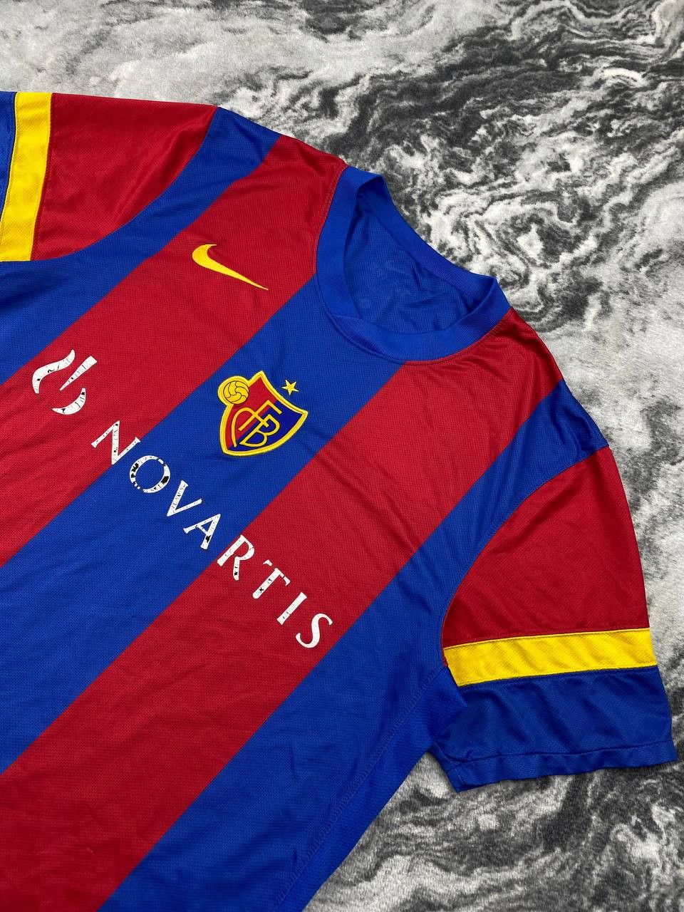 Nike Nike FC Basel 2011 2012 Home Football Shirt Soccer Jersey Size US L / EU 52-54 / 3 - 3 Thumbnail