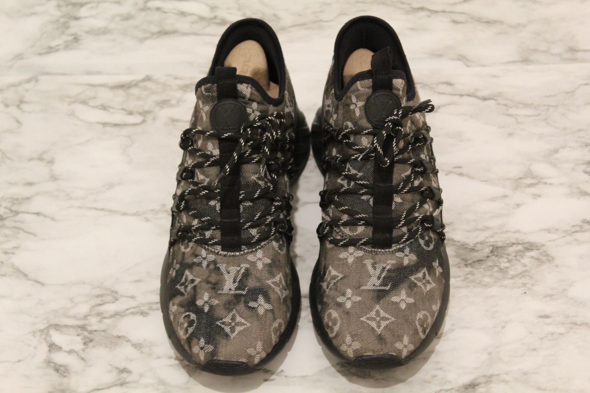 Louis Vuitton Louis Vuitton Fastlane Monogram Sneakers Black Denim Size US 9.5 / EU 42-43 - 2 Thumbnail