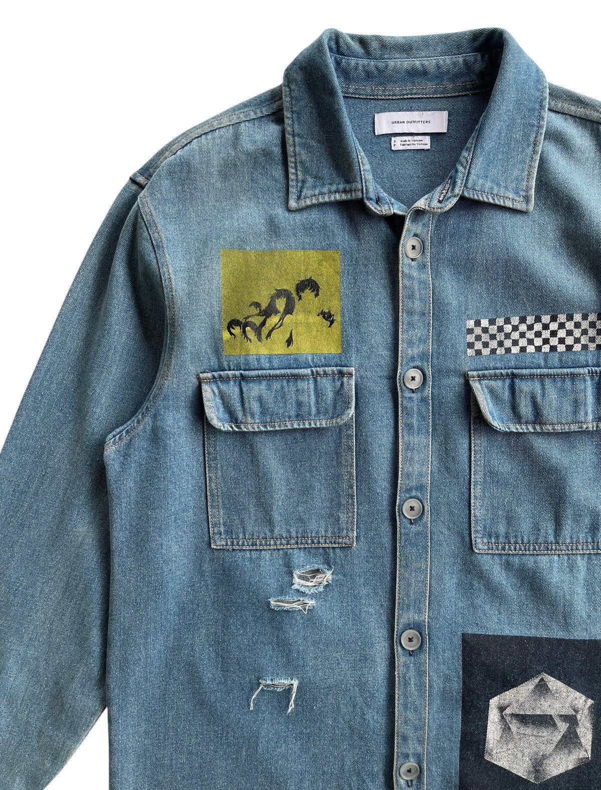 Japanese Brand Urban Outfitters Distressed Denim Shirt Size US L / EU 52-54 / 3 - 6 Thumbnail