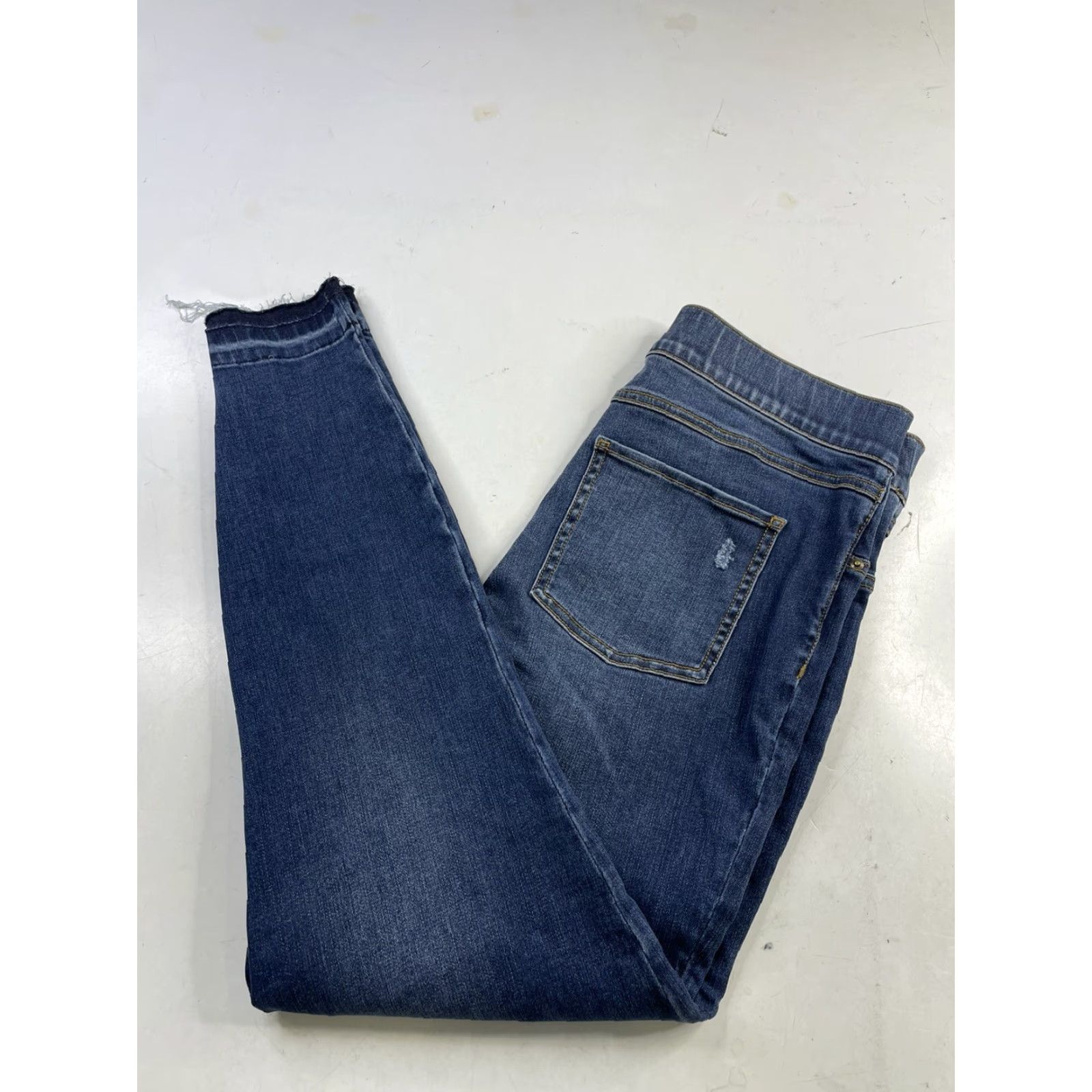 Spanx Spanx Jeans Skinny Distressed Mid Denim 27 in Inseam Elastic Waist Shaping Slimming Stretch Women Blue M Size Regular 20203R Size 32" / US 10 / IT 46 - 2 Thumbnail