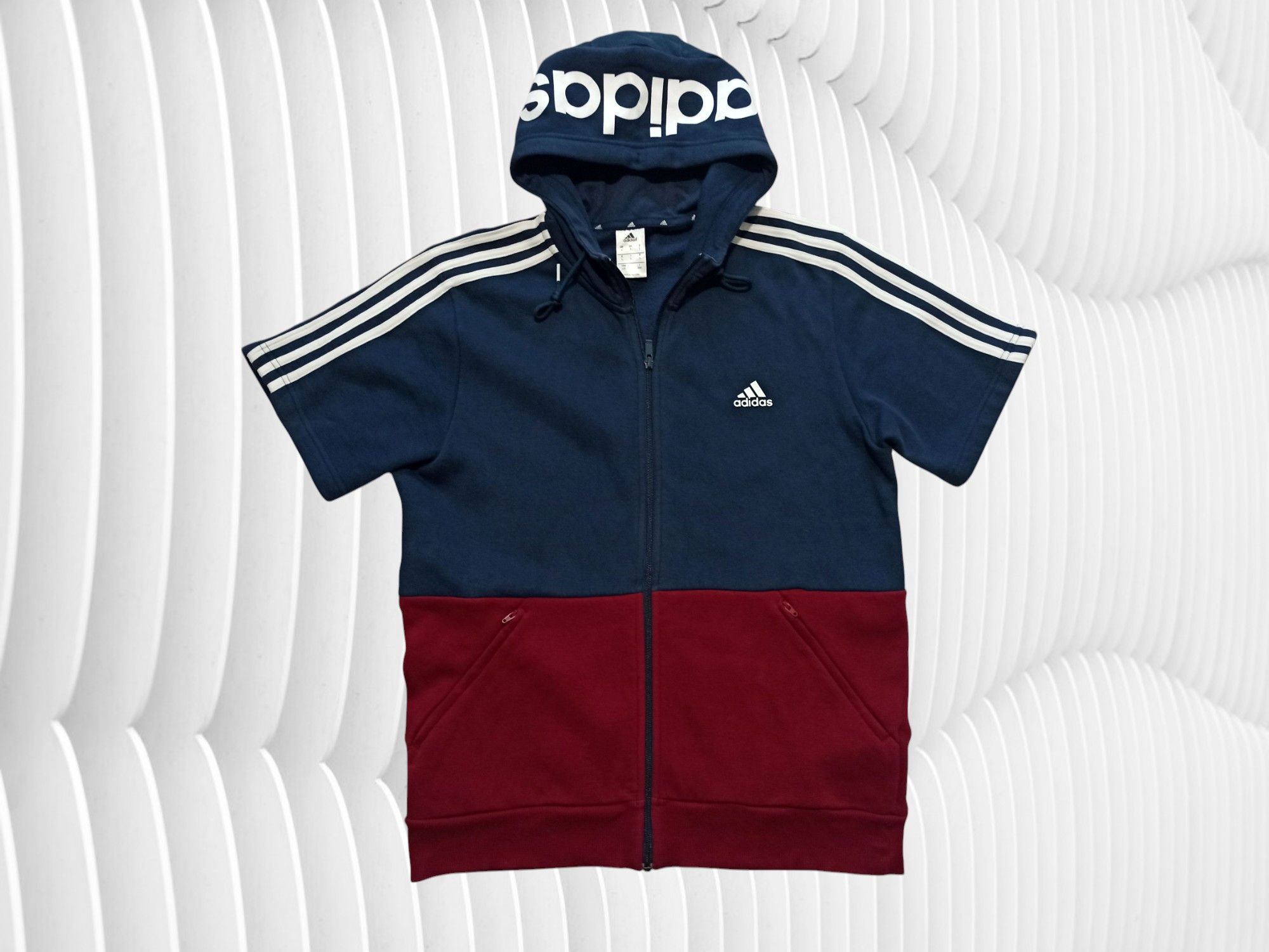 Adidas Adidas Short Sleeve Rare Hoodie Size US L / EU 52-54 / 3 - 1 Thumbnail