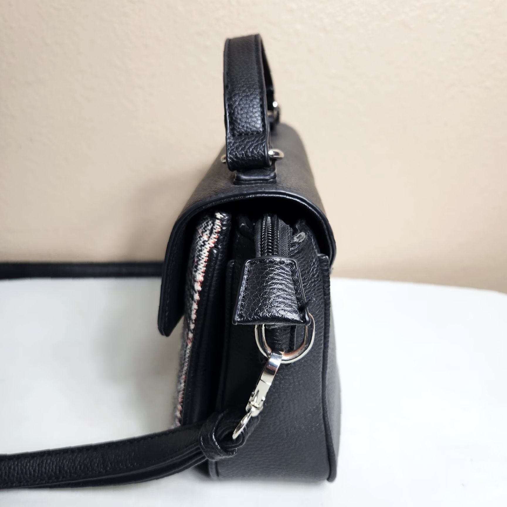 Vintage **Pebbled Black Marc New York Plaid Faux Leather Women's Shoulder Bag** User: **Black Marc New York Plaid Pebbled Faux Leather Women's Shoulder Bag** Size ONE SIZE - 6 Thumbnail