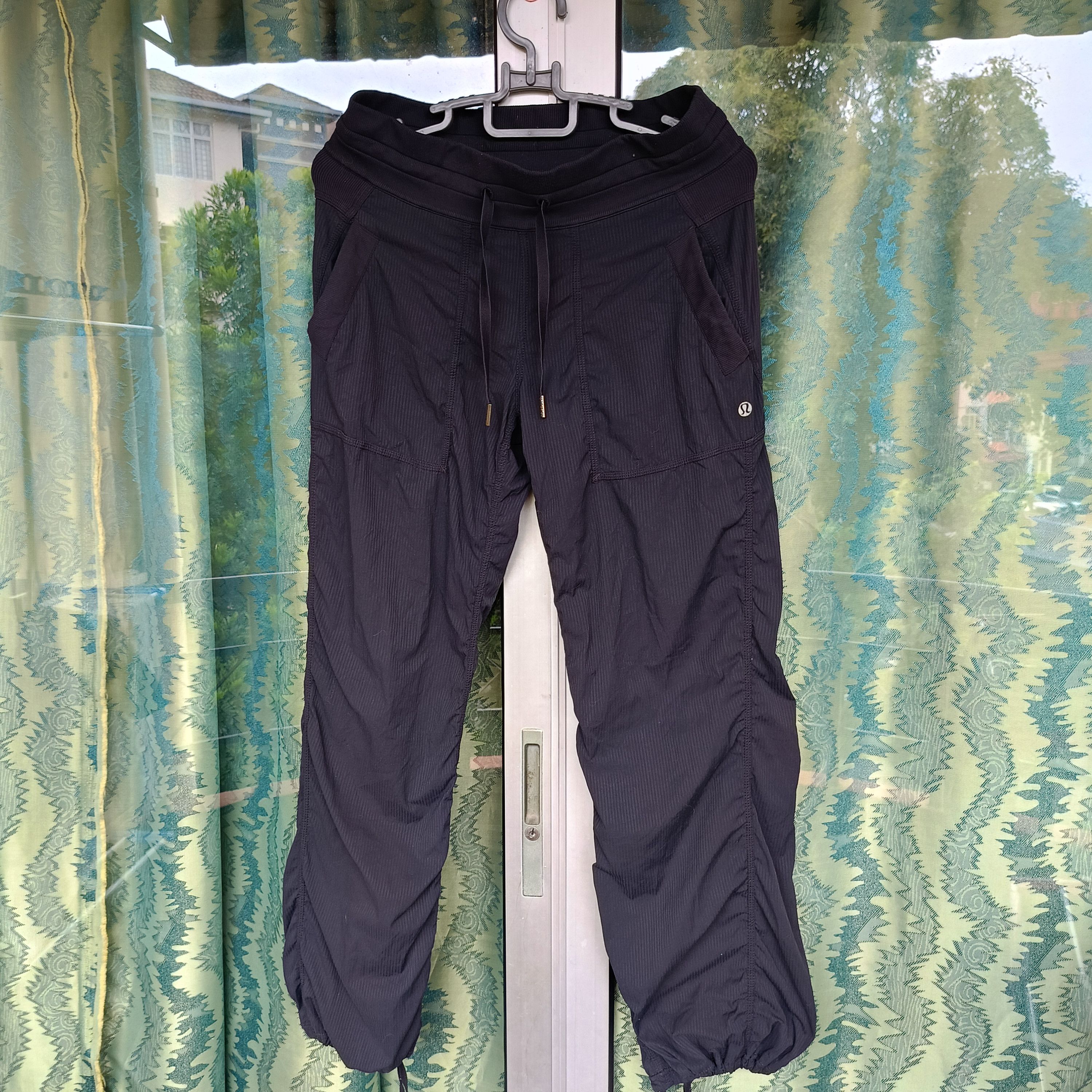 Lululemon Lululemon yoga pants Size 30" / US 8 / IT 44 - 1 Thumbnail