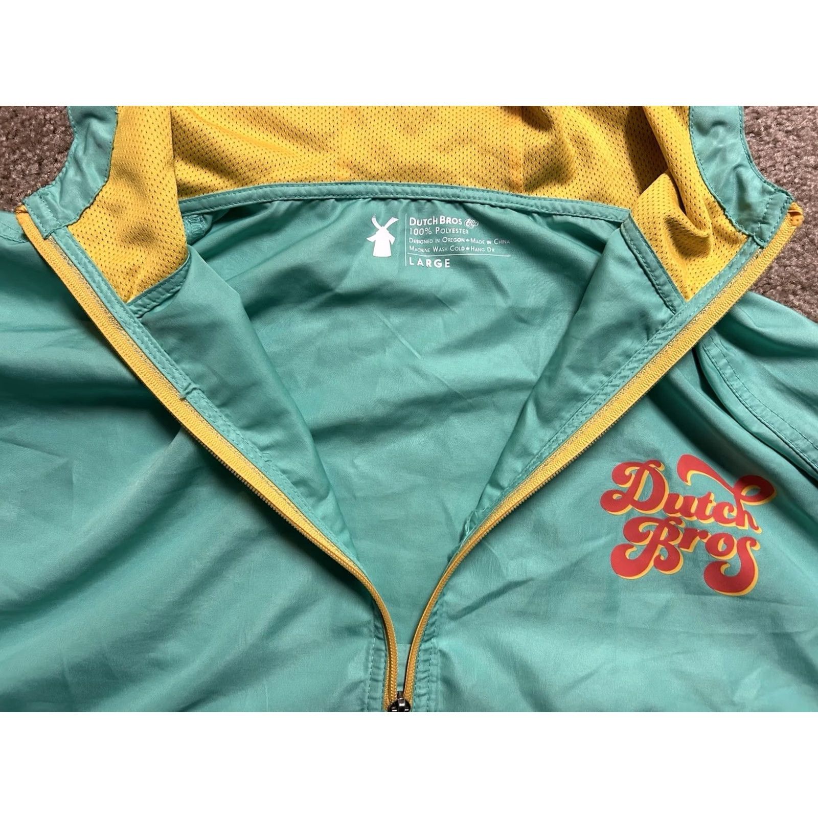 Logo 7 Dutch Bros Coffee Windbreaker Jacket Mens Size L Green Logo Hooded Zip Lightweight Casual Workwear Size US L / EU 52-54 / 3 - 6 Thumbnail