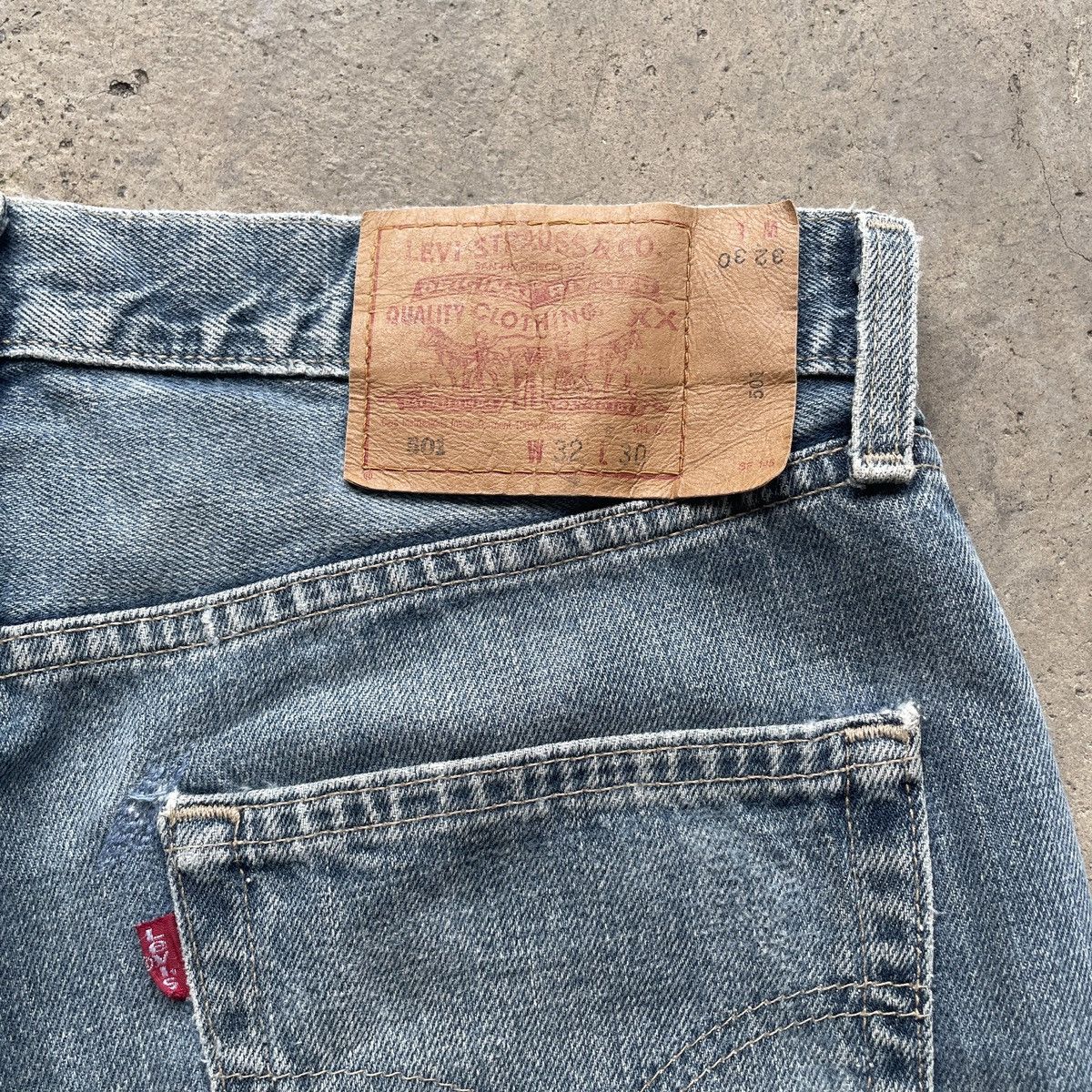 Levi's Vintage Levi’s 501 Faded Distressed Jeans Pants Denim W32 Size US 32 / EU 48 - 13 Thumbnail