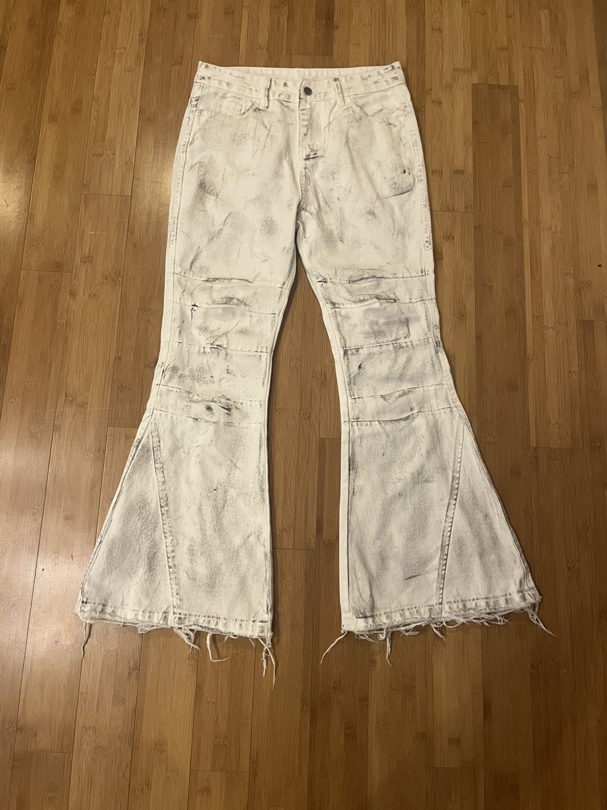 Japanese Brand White Japanese Flare Jeans Size US 28 / EU 44 - 1 Thumbnail