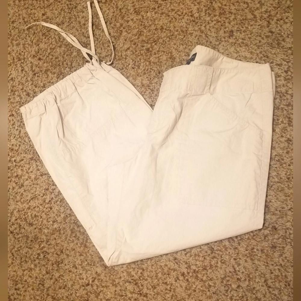 Banana Republic Banana Republic White Drawstring Capris Size 6 Size 28" / US 6 / IT 42 - 1 Thumbnail