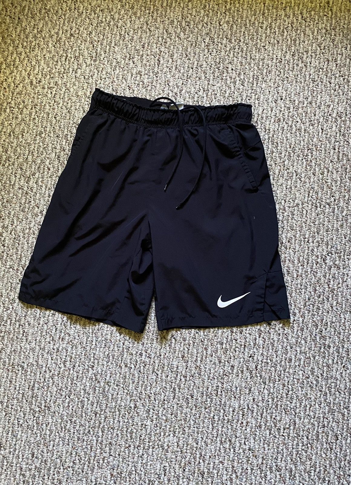 Nike Nike Woven Training Shorts Size US 30 / EU 46 - 1 Thumbnail