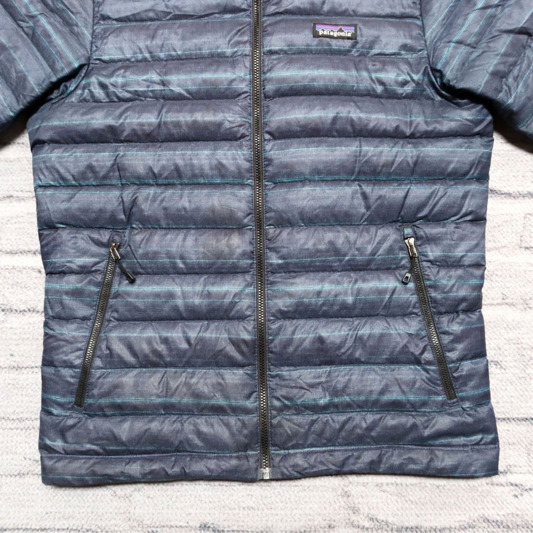 Patagonia Patagonia Down Sweater Jacket Mens Size S Print / Pattern Quilted Primaloft Size US S / EU 44-46 / 1 - 3 Thumbnail