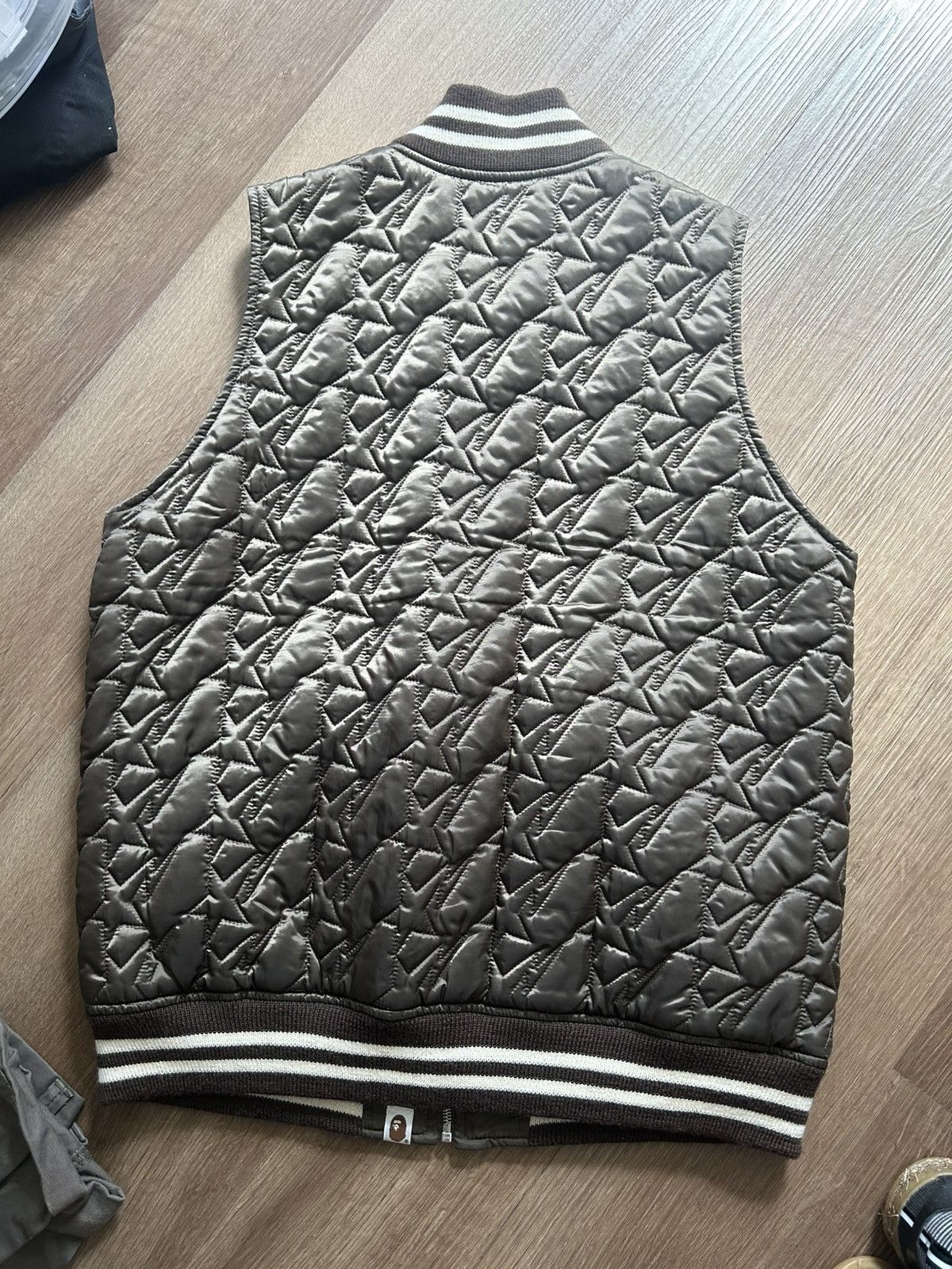 Bape Bape Reversible Quilted Bapesta Print Vest Brown Size US L / EU 52-54 / 3 - 4 Thumbnail
