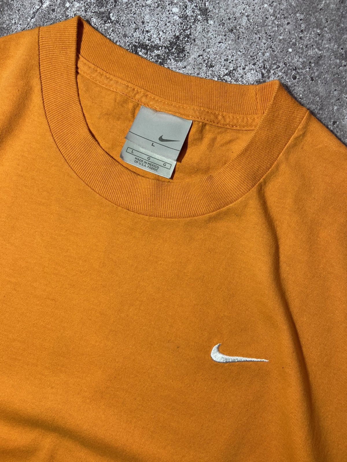 Other 💥Nike vintage orange mini swoosh rare y2k t-shirt‼️ Size US L / EU 52-54 / 3 - 4 Thumbnail