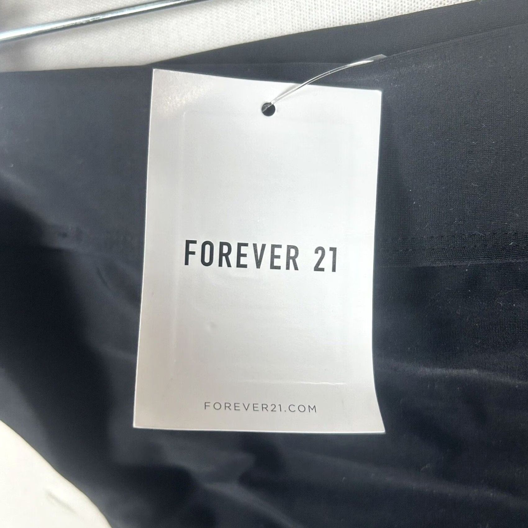 Forever 21 FOREVER 21 Bikini Bottom Black Stretch Plus 0X Swim Bottom Bikini Women Classic Summer Pool Chic N/A Size 40" / US 18 - 3 Thumbnail