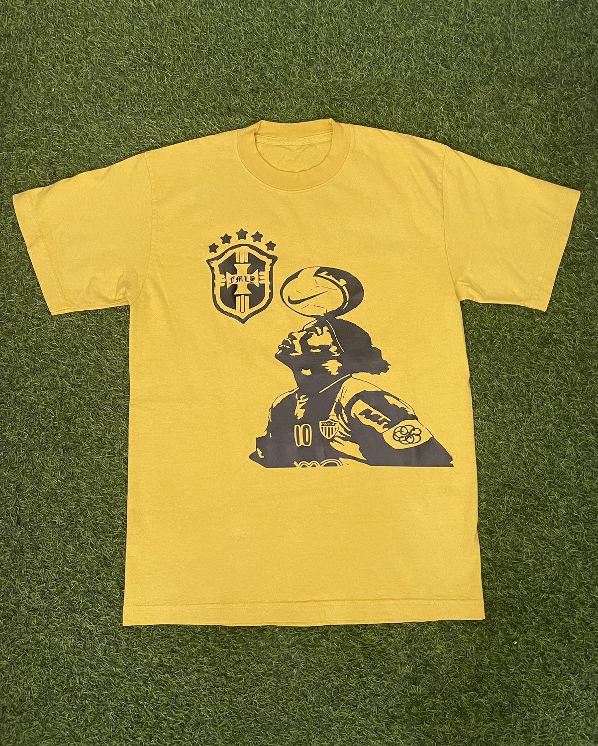 Vintage f9m.ily ROLANDIHNO TSHIRT Size US S / EU 44-46 / 1 - 2 Thumbnail
