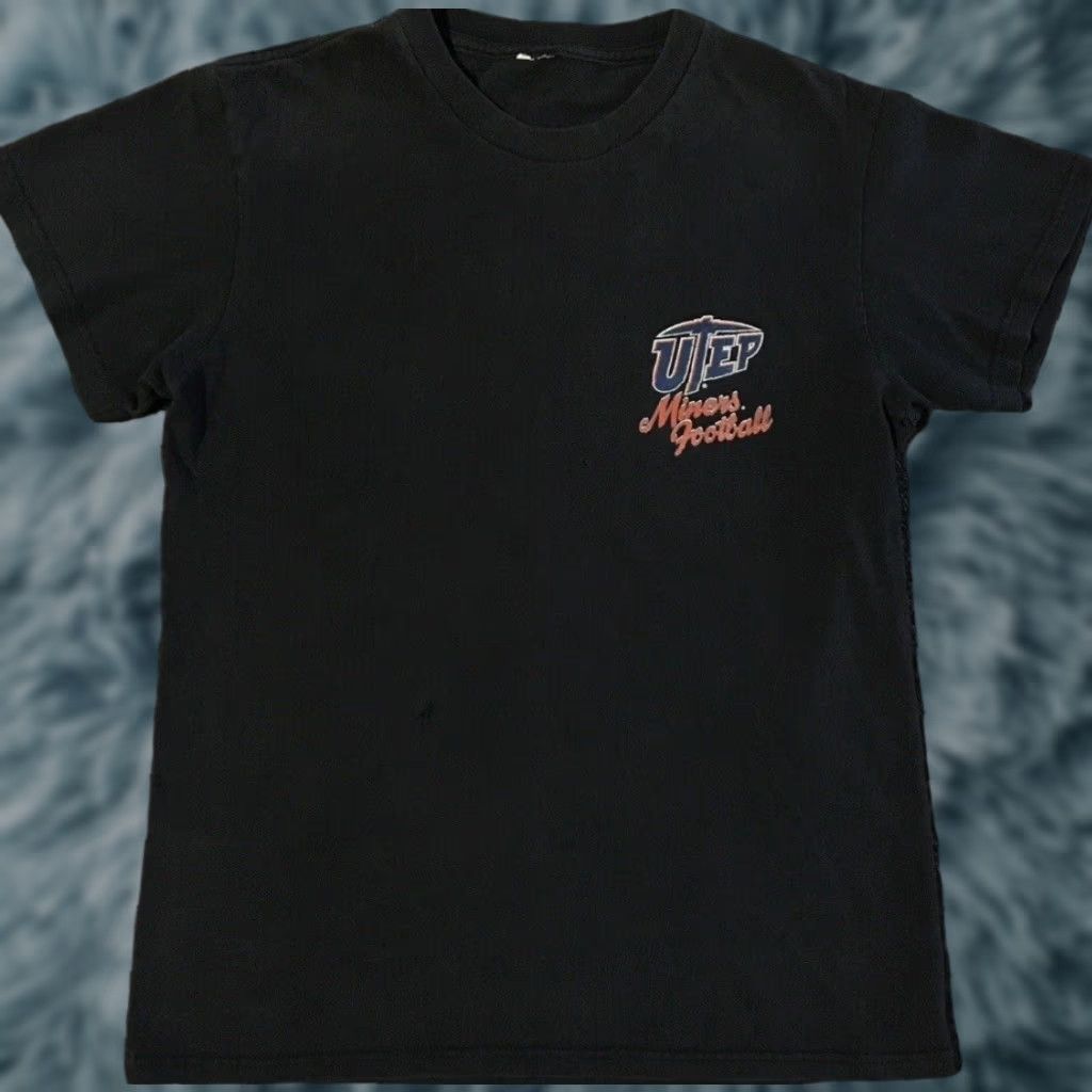 Vintage VINTAGE UTEP Miners Football Faded Distress Shirt S AOP Black Mens Small T-Shirt 90s Grunge College PE Track USA USA, College, Grunge, 90s, Football Size US S / EU 44-46 / 1 - 1 Thumbnail