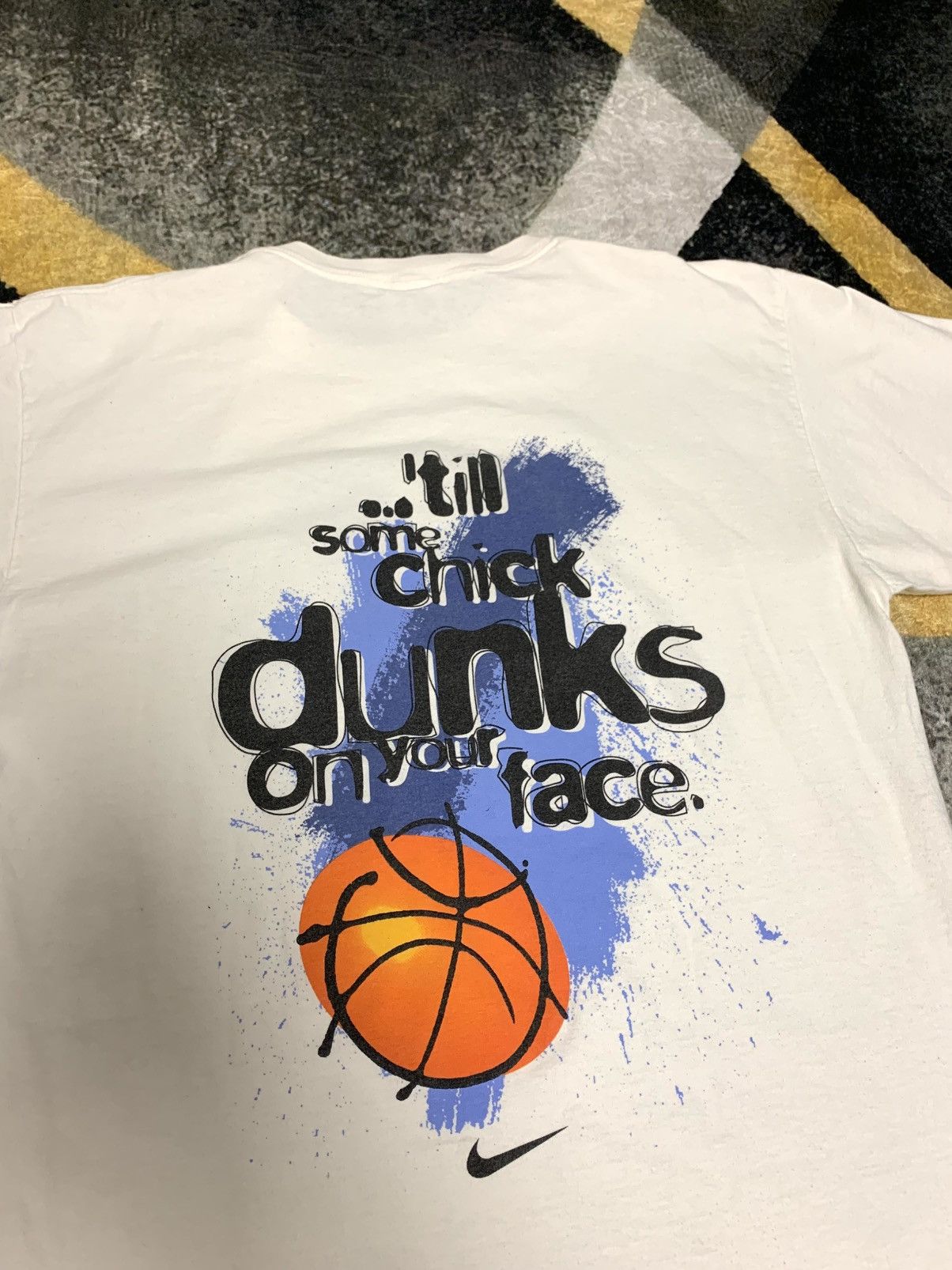 Nike Vintage Nike T-Shirt Chick Dunks On Your Face Size ONE SIZE - 3 Thumbnail