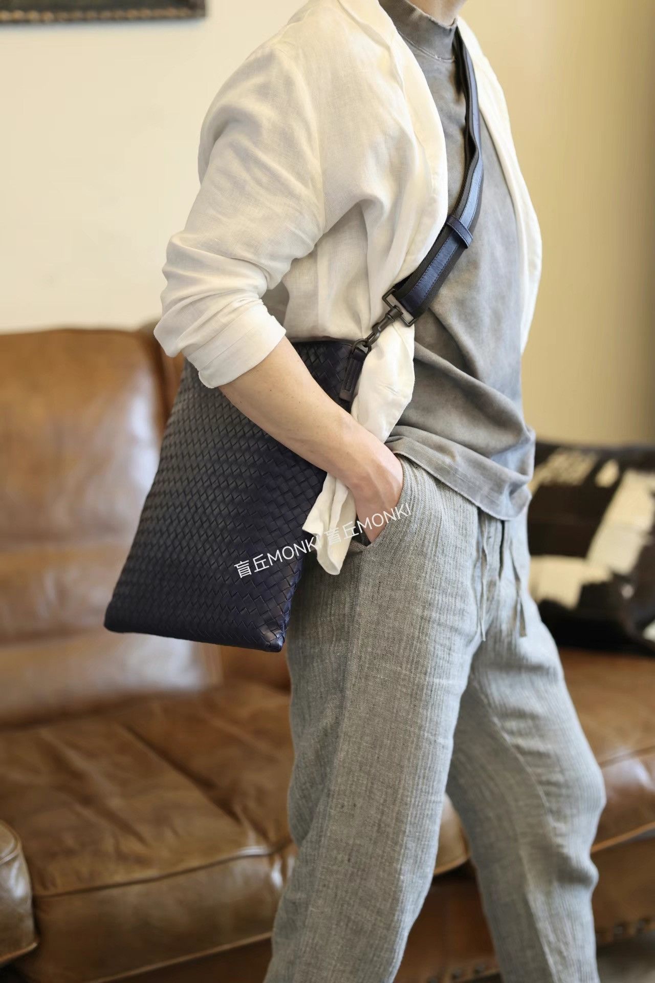 Bottega Veneta BV Men's Crossbody Shoulder Commuter Laptop Bag K32 Size ONE SIZE - 7 Thumbnail