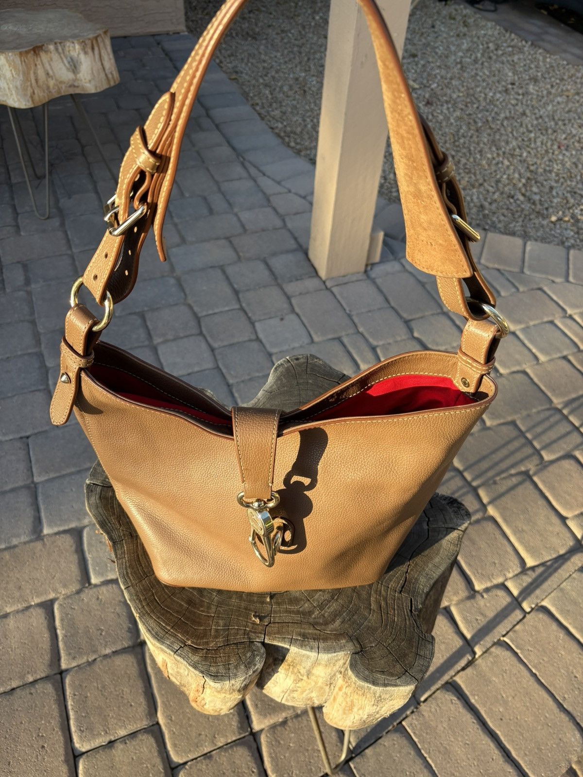 Dooney & Bourke Taupe leather lily bucket shoulder bag Size ONE SIZE - 10 Thumbnail