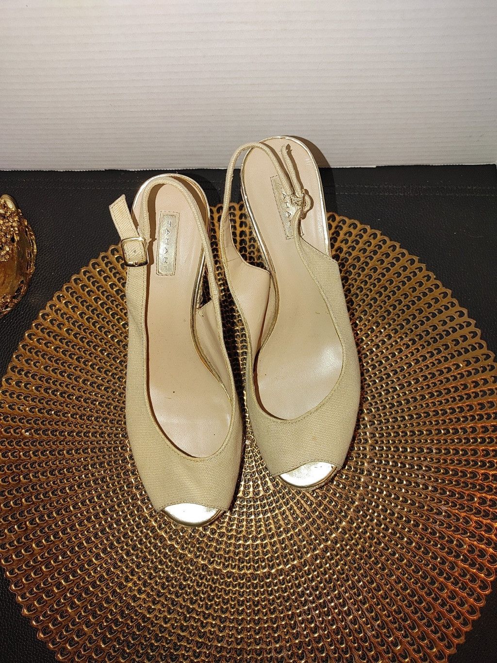 Elie Tahari Tahari Taylor Wedges Size 8M Size US 8 / IT 38 - 4 Thumbnail