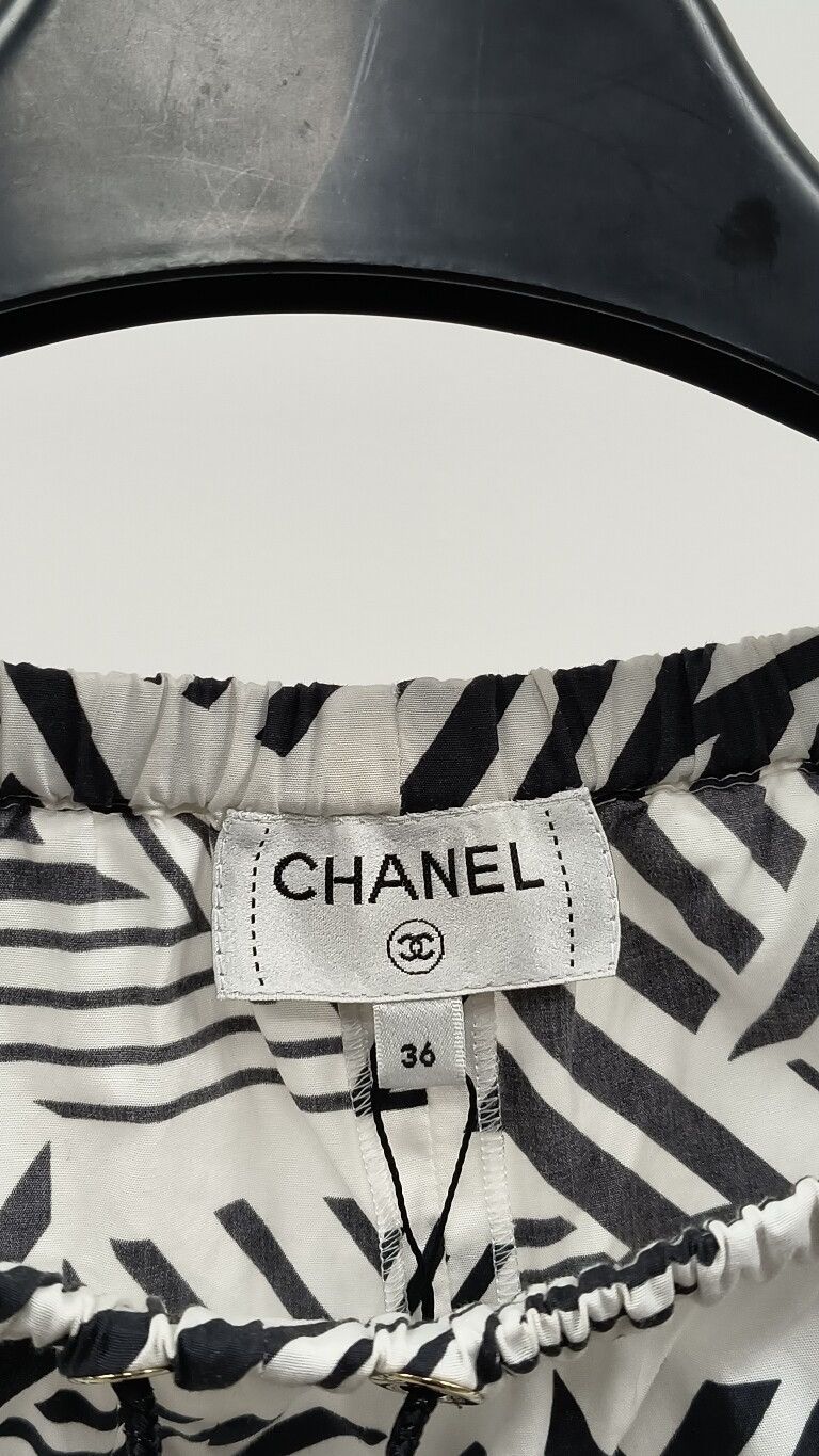 Chanel Chanel white and black star patterned pants Size 25" / US 0 / IT 36 - 3 Thumbnail