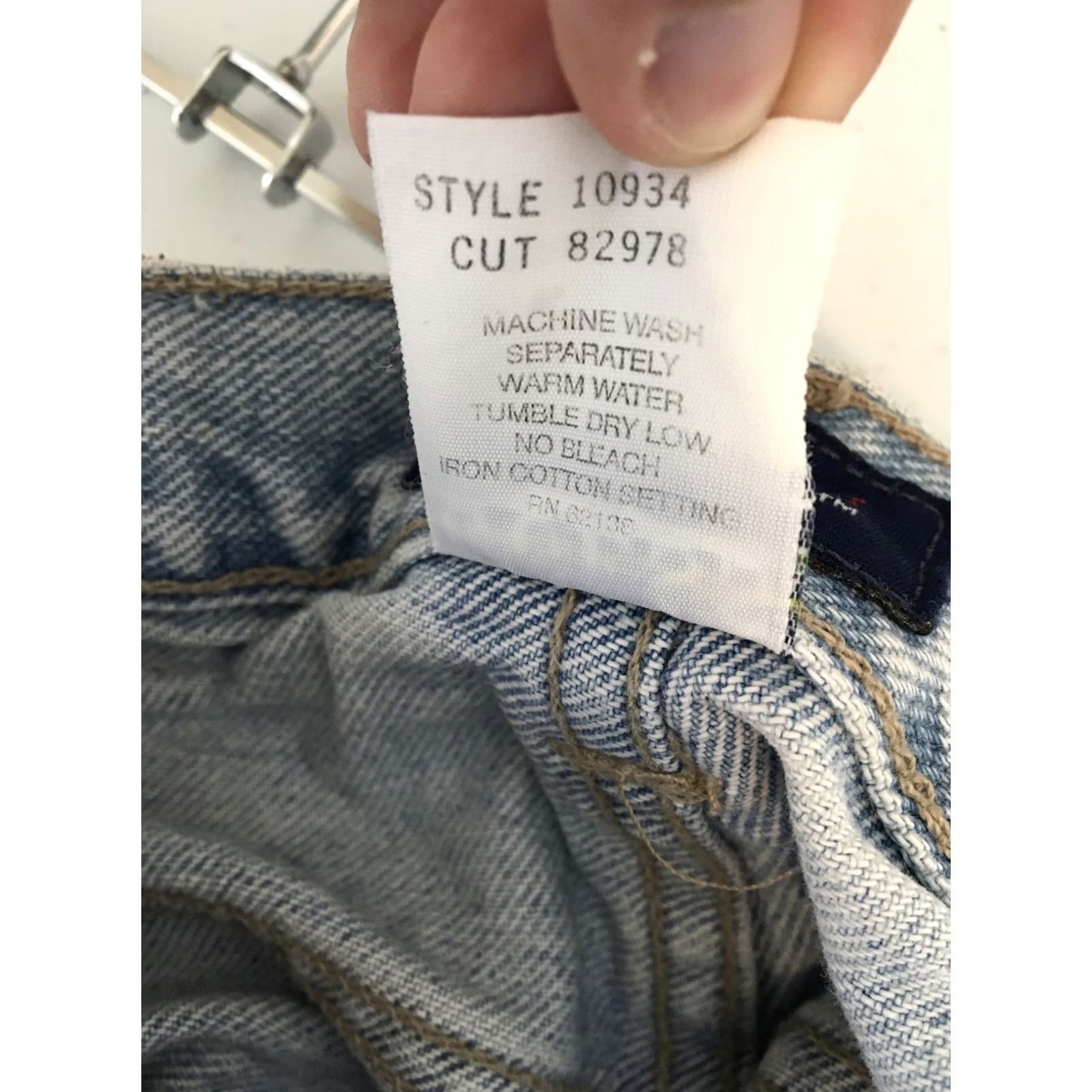 Guess VINTAGE GUESS Denim Triangle Shorts Baggy Mens 90s Blue 34 jeans workwear Cotton Cotton Denim Logo Button Zipper Front Flat Mid Rise 11in inseam Men Size US 34 / EU 50 - 7 Thumbnail