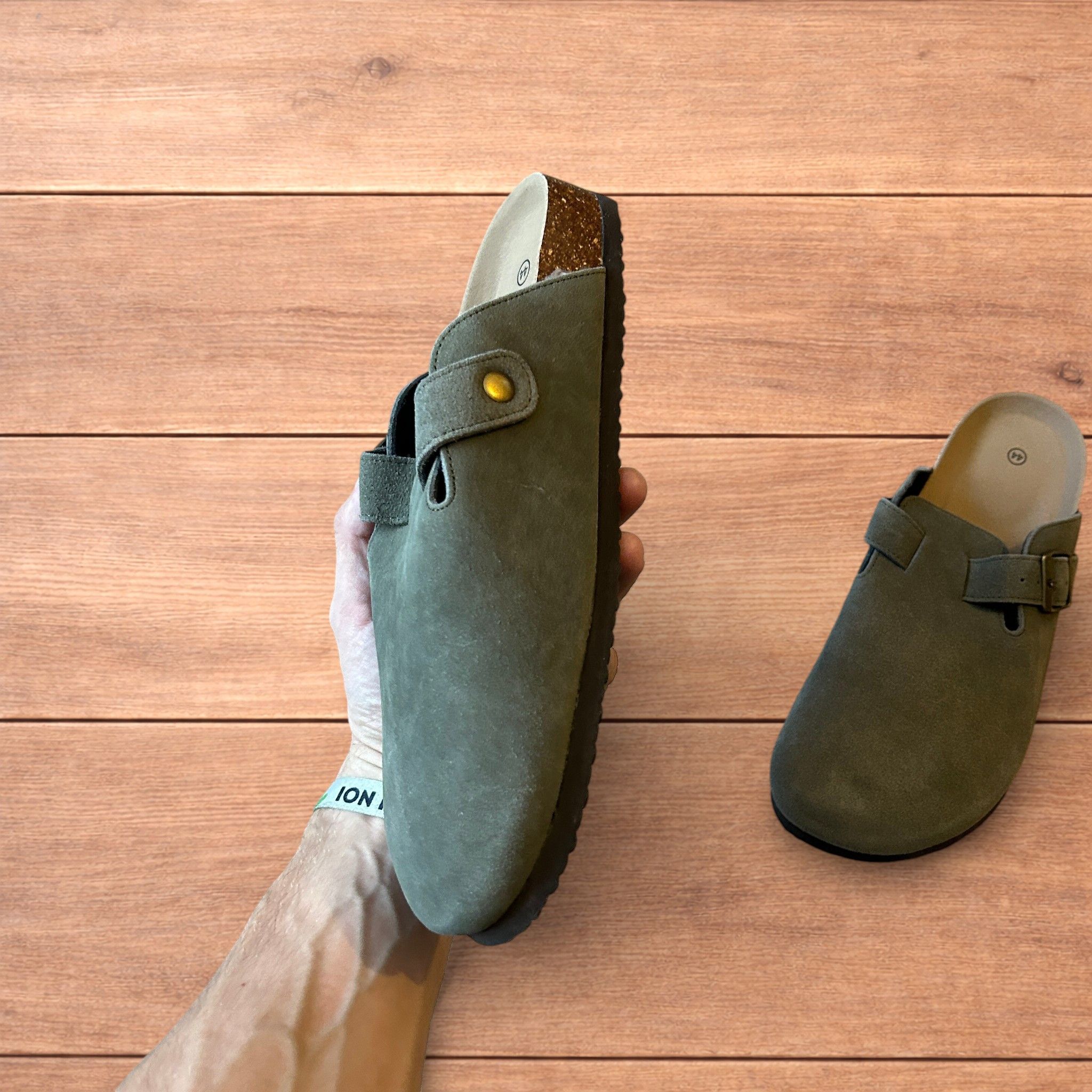 Japanese Brand Lovely suede mules clogs shoes in khaki green. Size US 11 / EU 44 - 6 Thumbnail