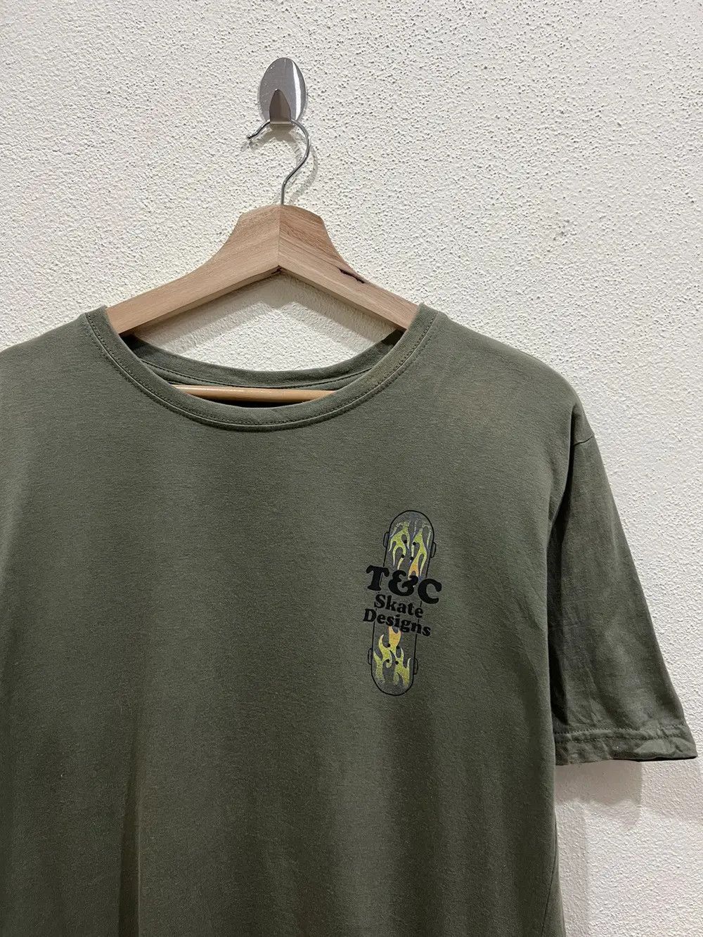 Vintage T&C Skate Designs Tshirt Size US M / EU 48-50 / 2 - 5 Thumbnail